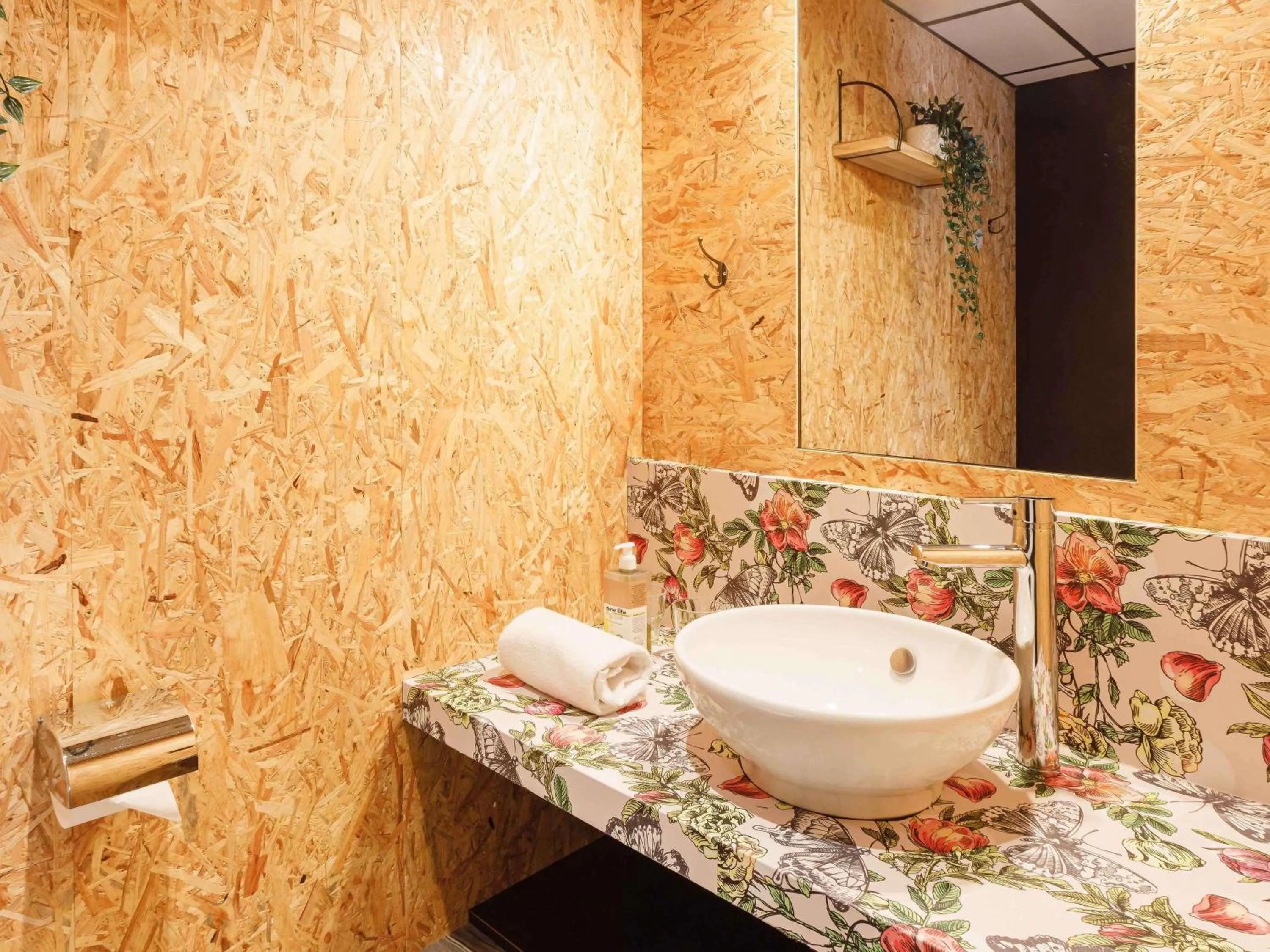 Bedroom in Greet Hotel Lyon Confluence