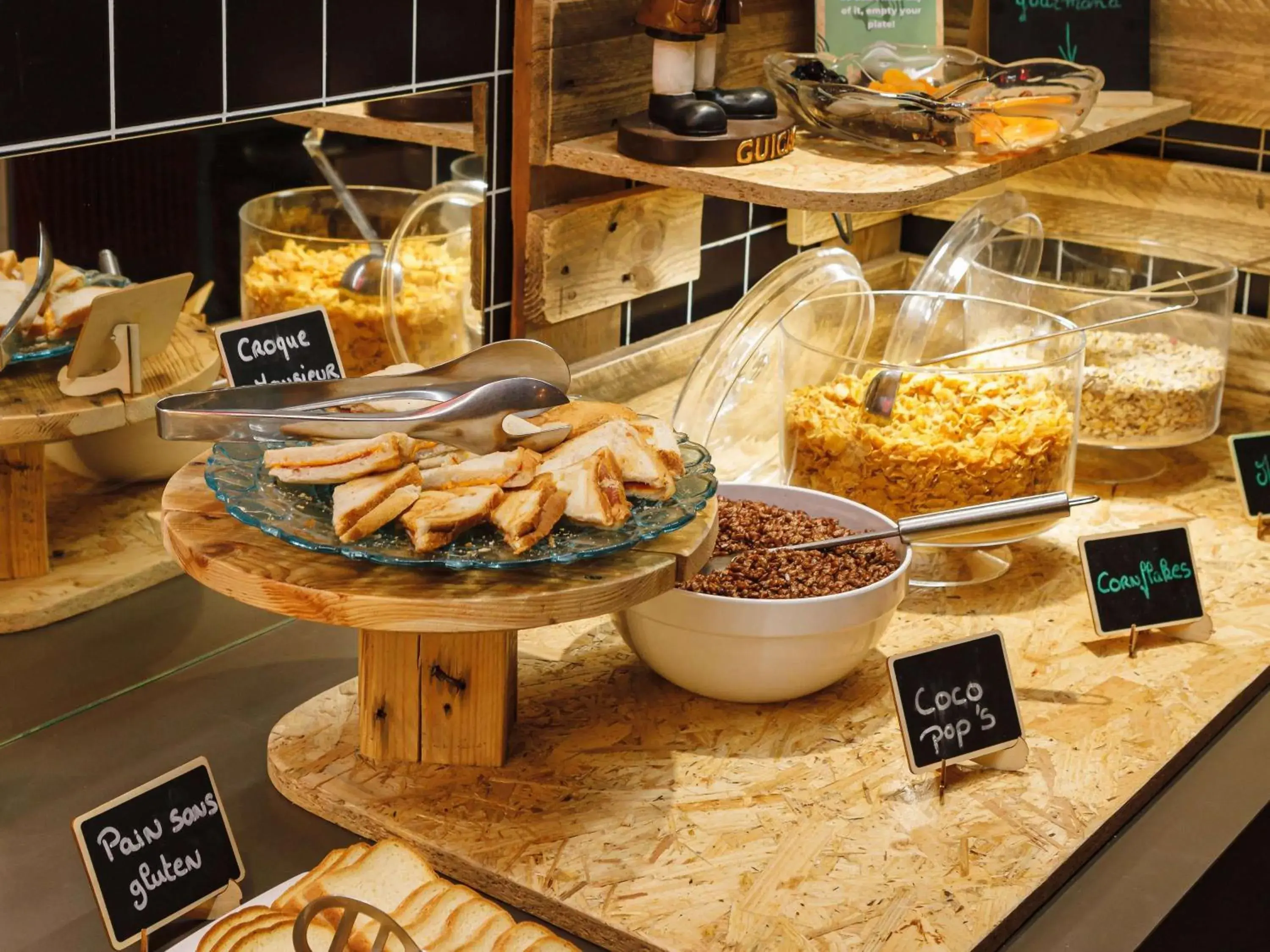 Breakfast in Greet Hotel Lyon Confluence Breakfast in Greet Hotel Lyon Confluence