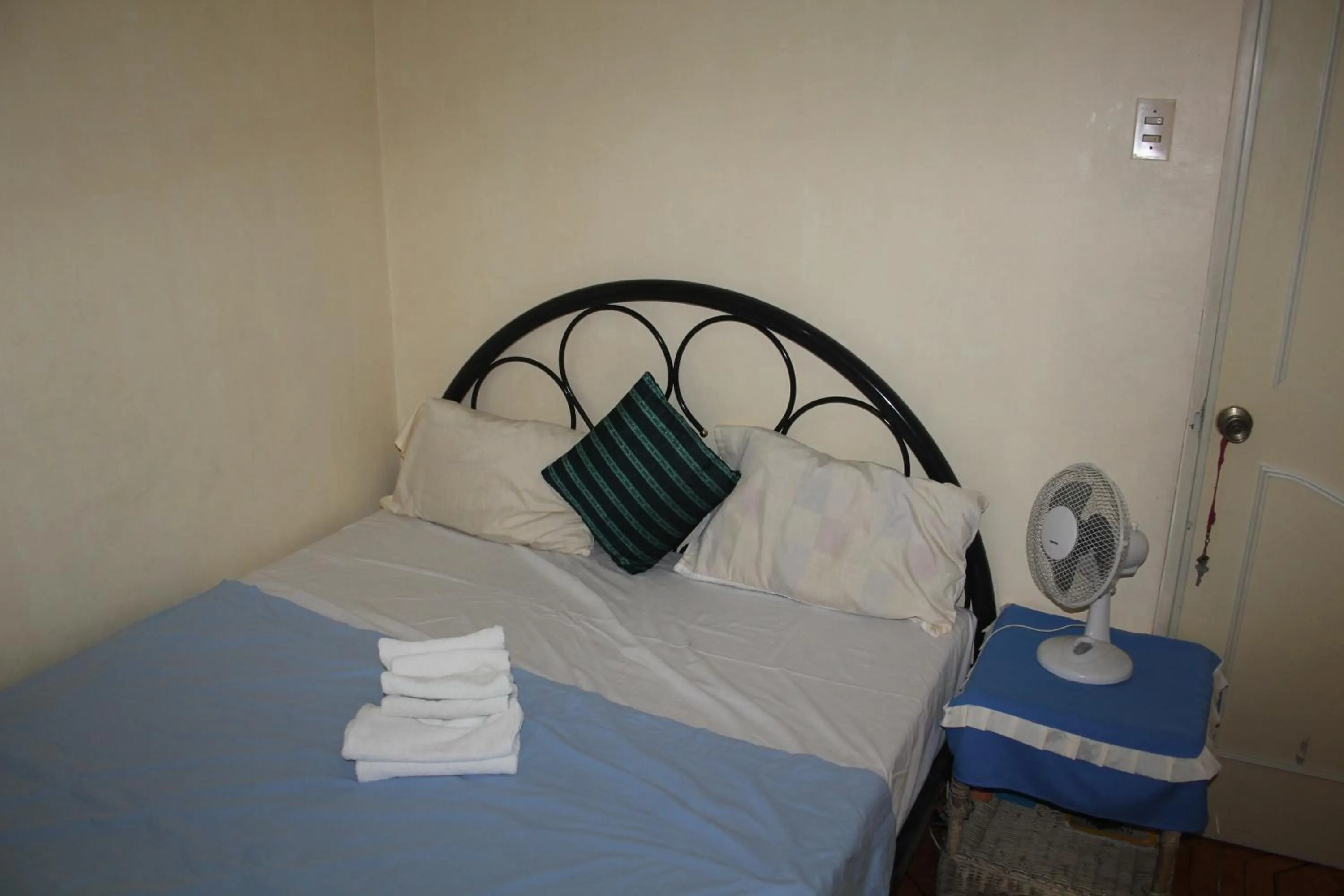 Bed in Guesthouse Cavite