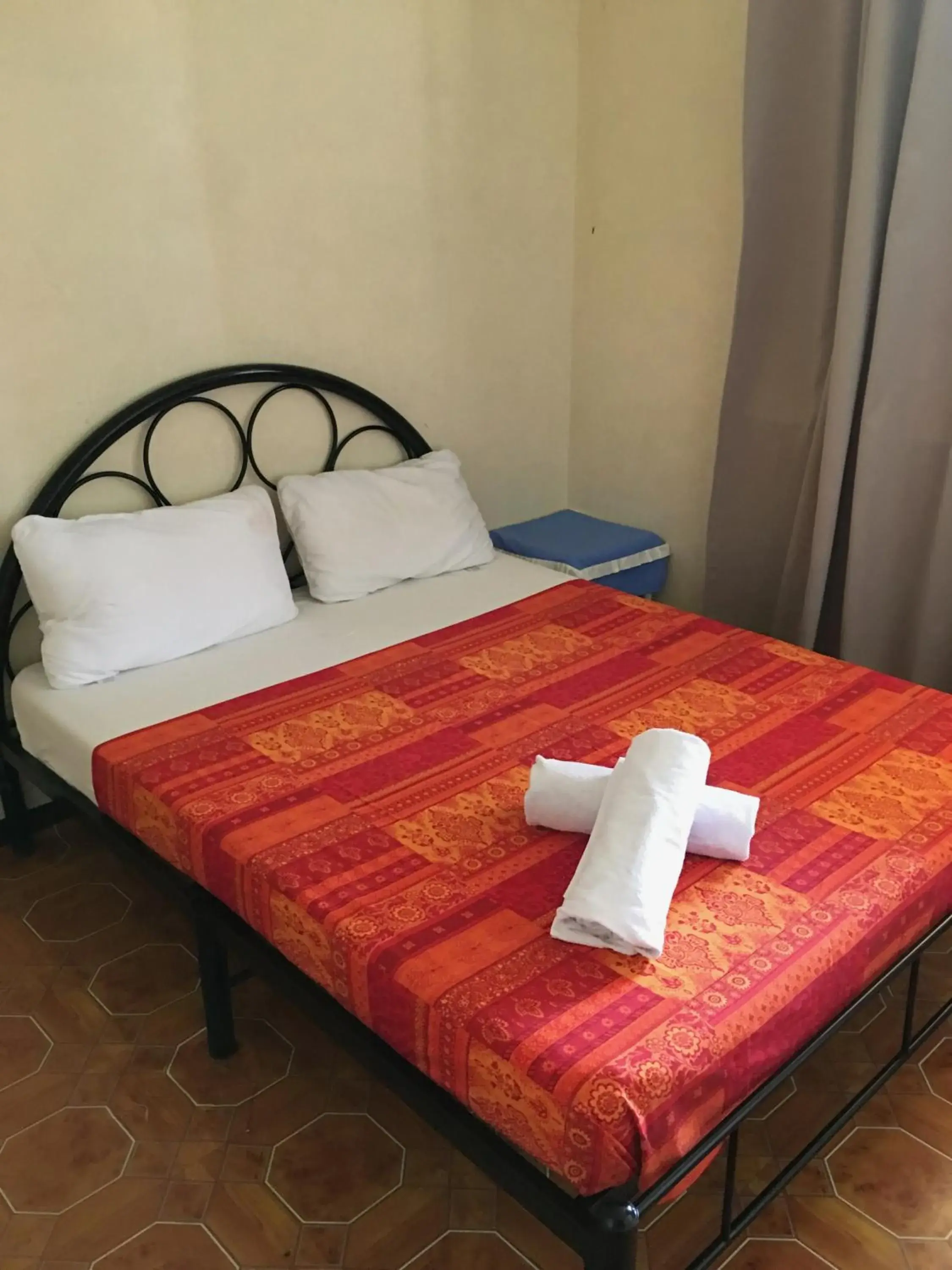 Bed in Guesthouse Cavite Bed in Guesthouse Cavite