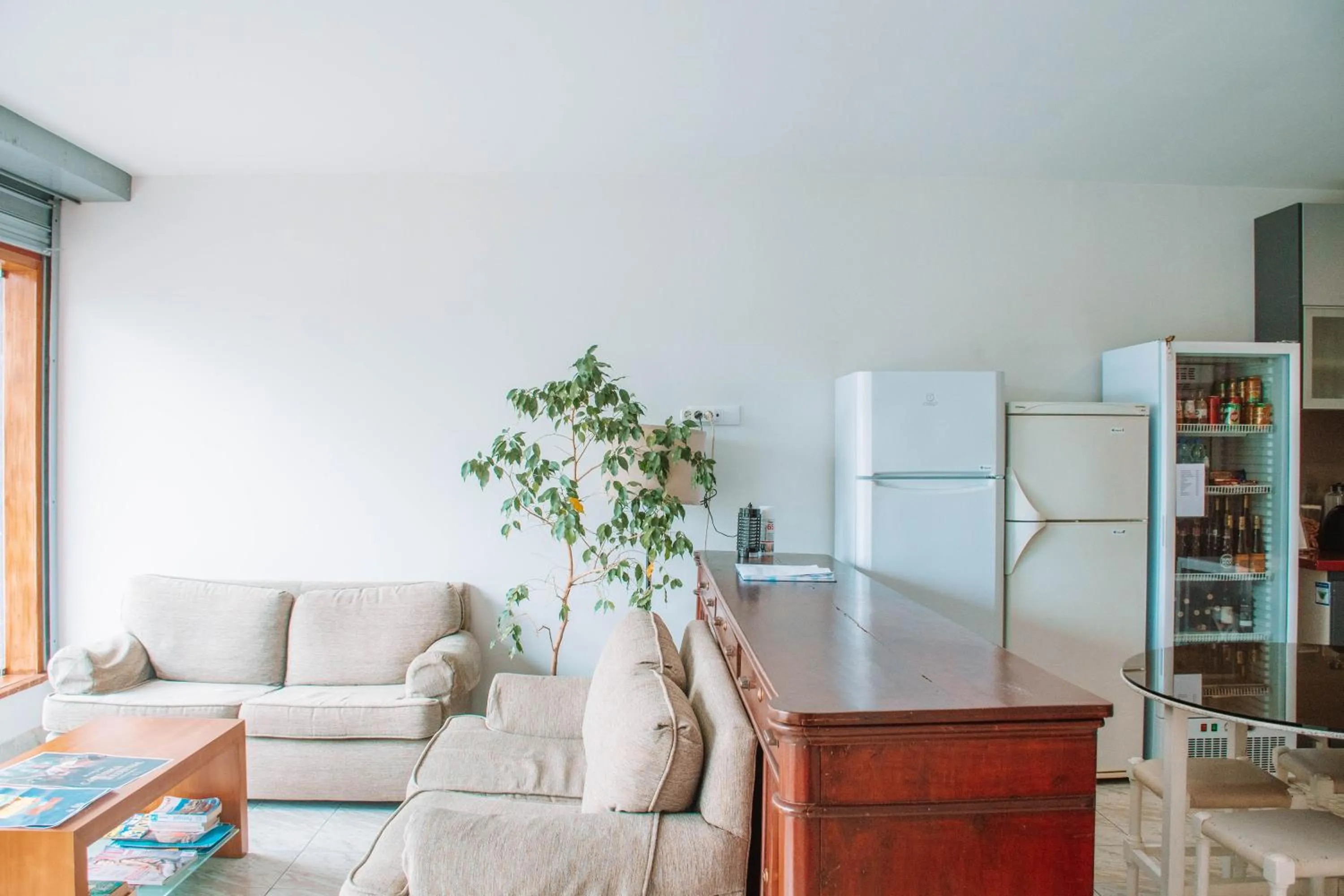 Library in Arca Nova Guest House - Caminha