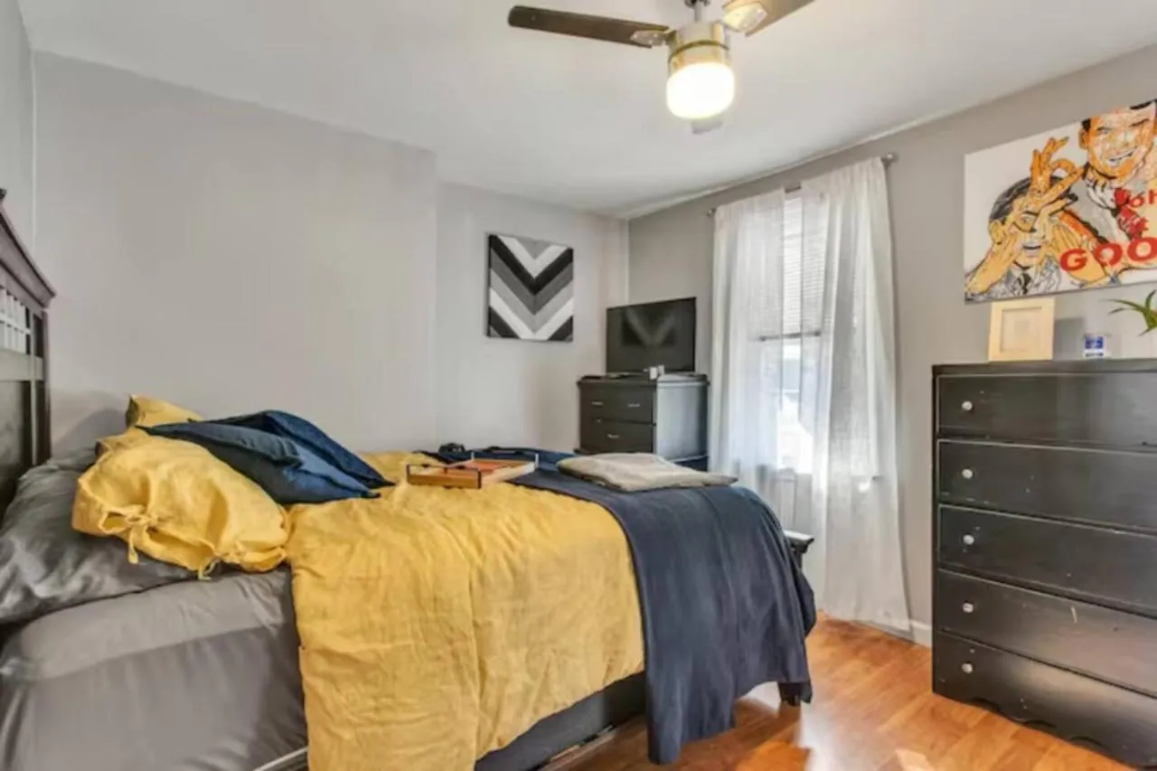 Bed in Studio near Arsenal Park l Street Parking