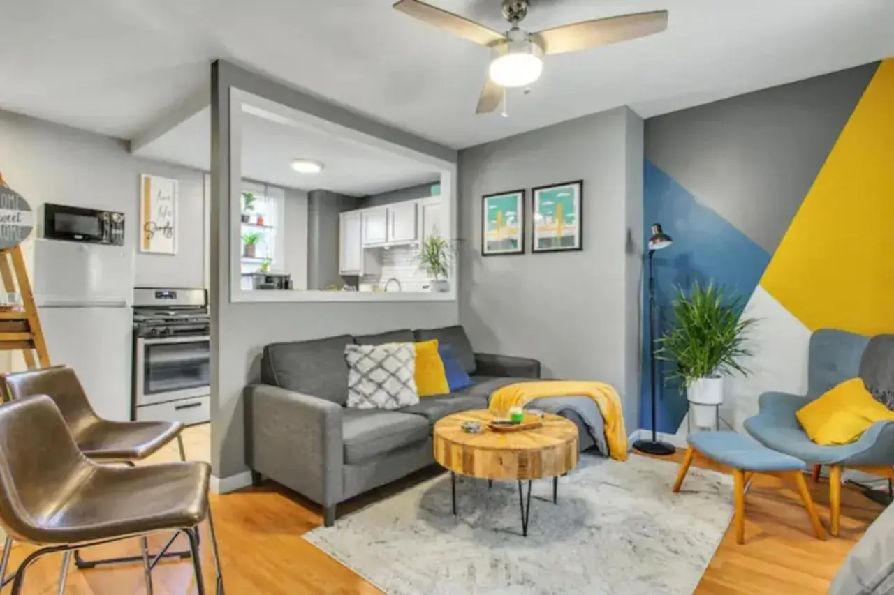 Apartment - single occupancy in Studio near Arsenal Park l Street Parking Apartment - single occupancy in Studio near Arsenal Park l Street Parking