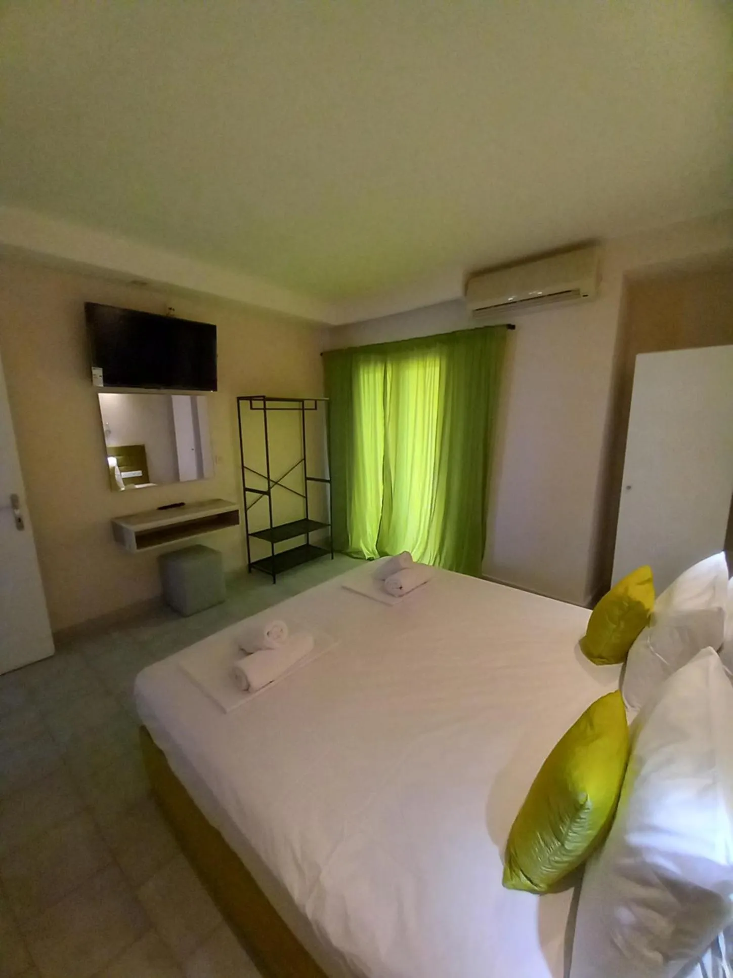 TV and multimedia, Bed in Blue Waves Corfu