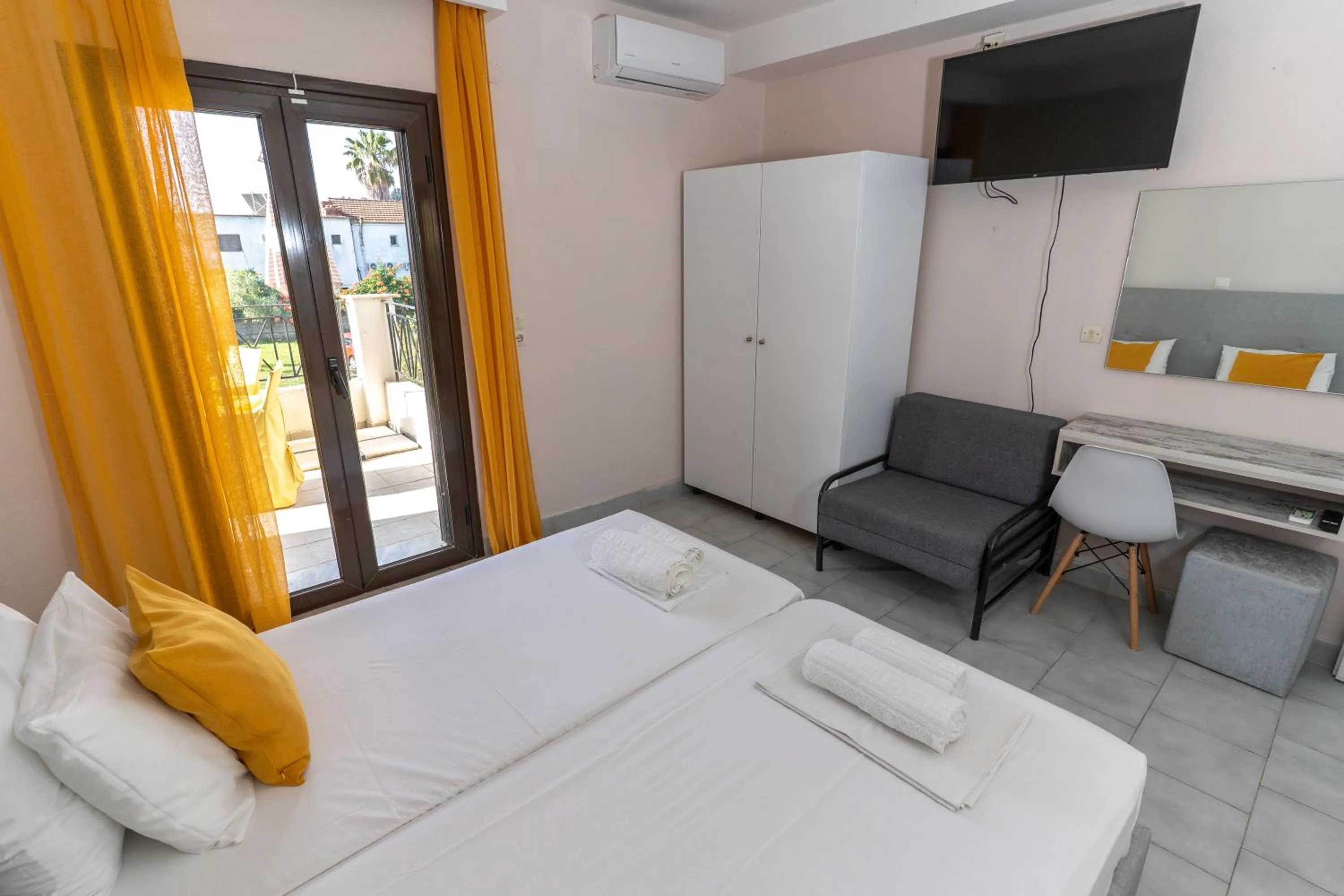 TV and multimedia, Bed in Blue Waves Corfu