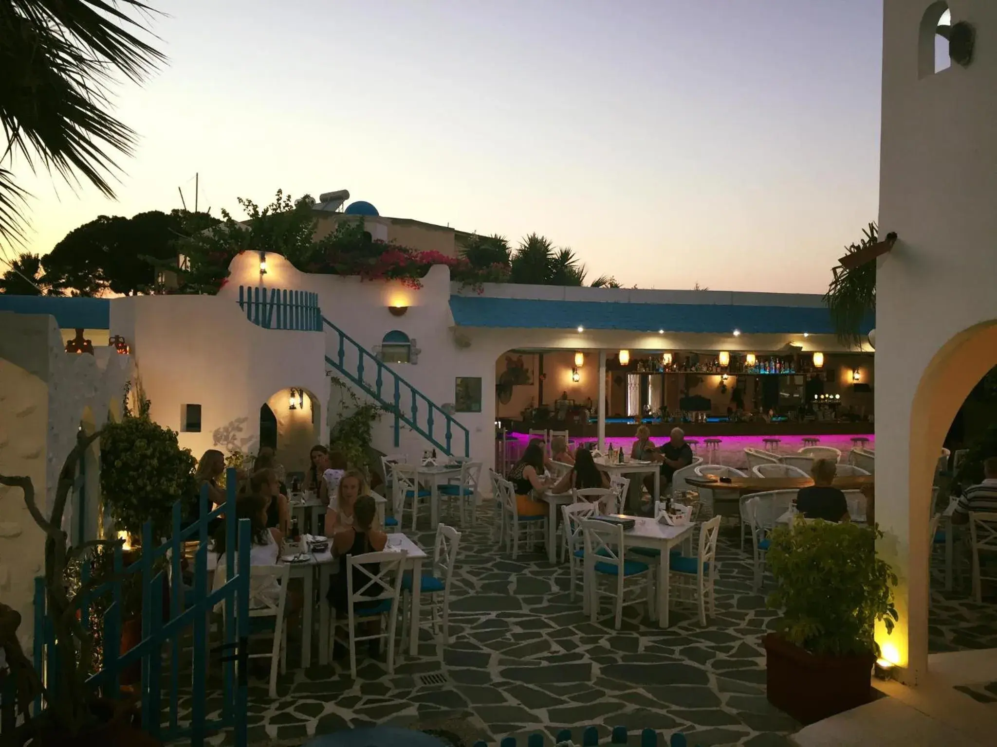 Property building in Romantza Mare Property building in Romantza Mare