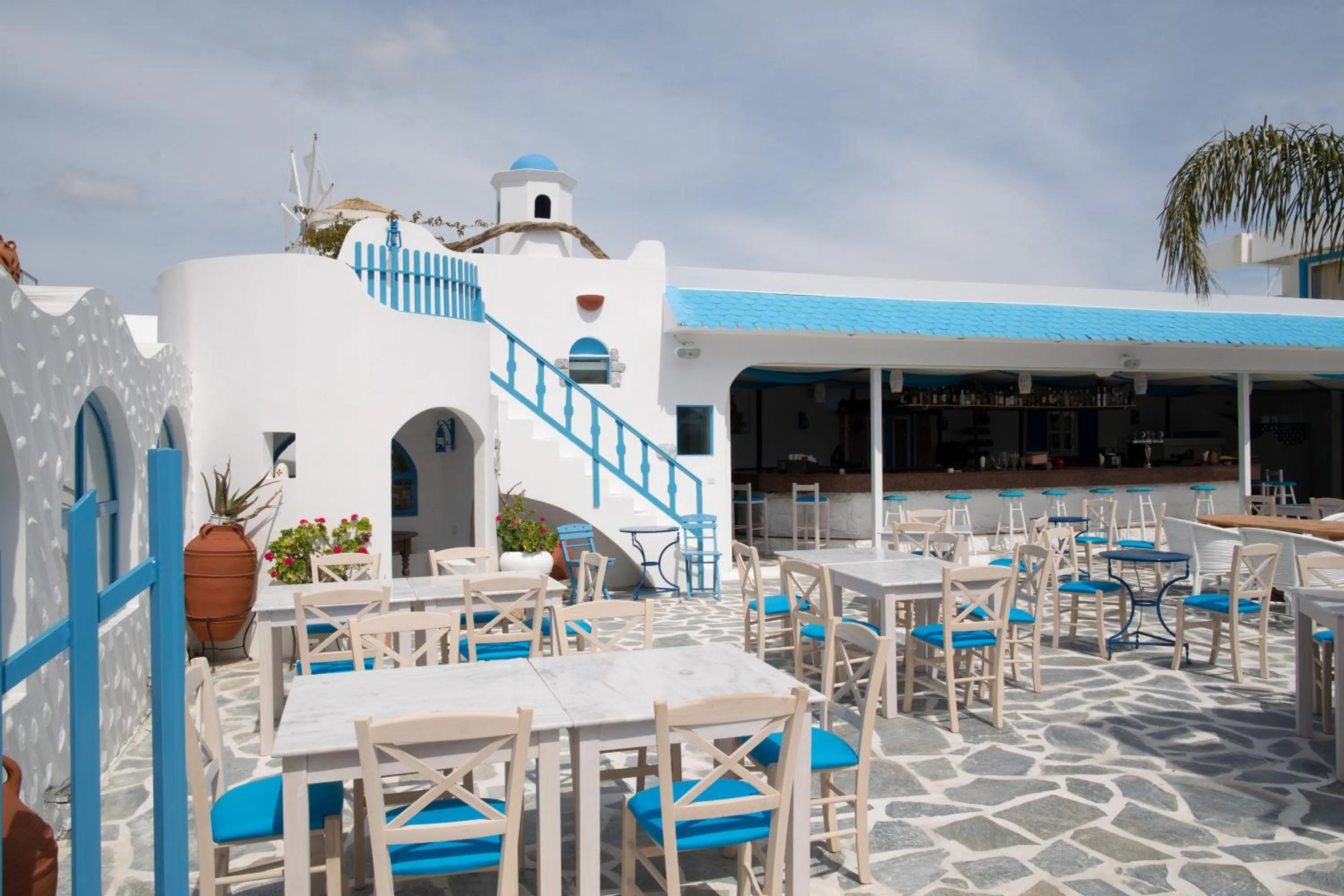 Restaurant/places to eat in Romantza Mare