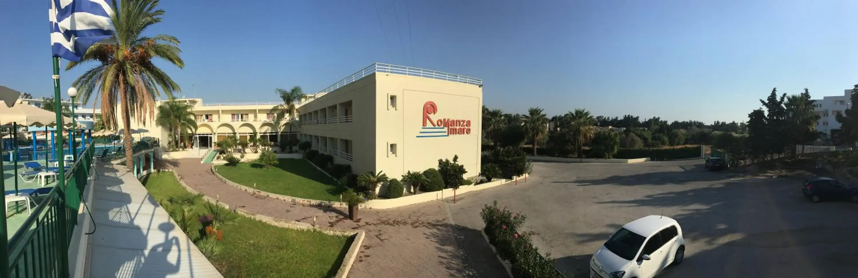 Property building in Romantza Mare Property building in Romantza Mare