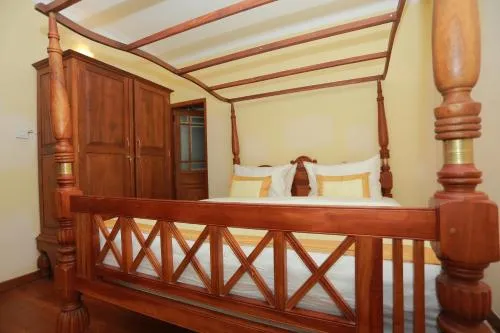Photo of the whole room, Bed in Heaven Palace