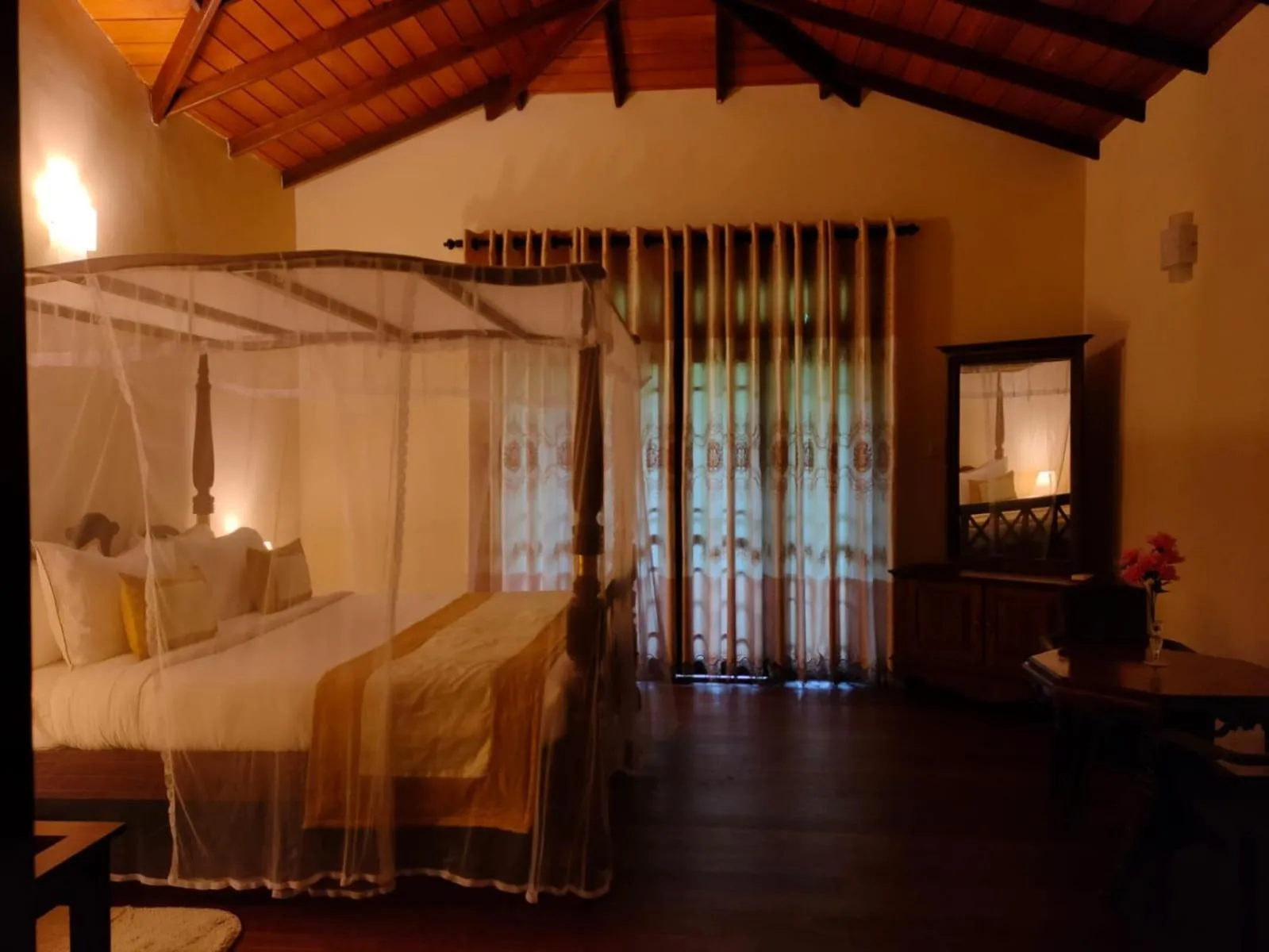 Bedroom, Bed in Heaven Palace