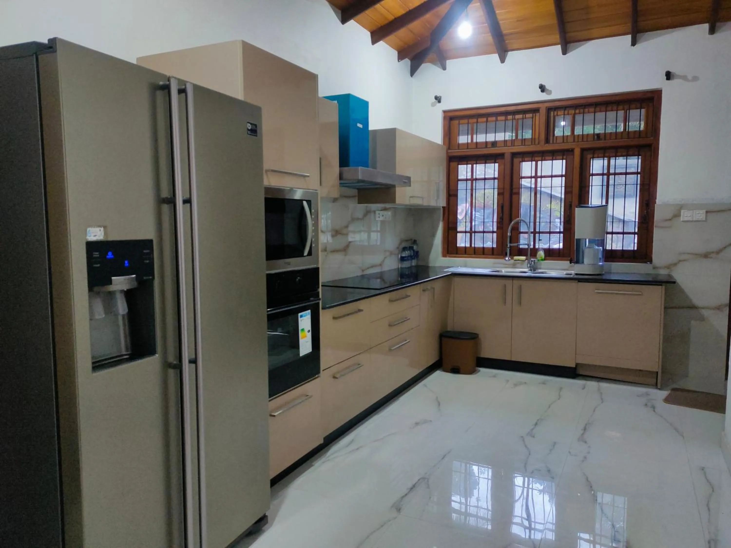 Kitchen or kitchenette in Heaven Palace