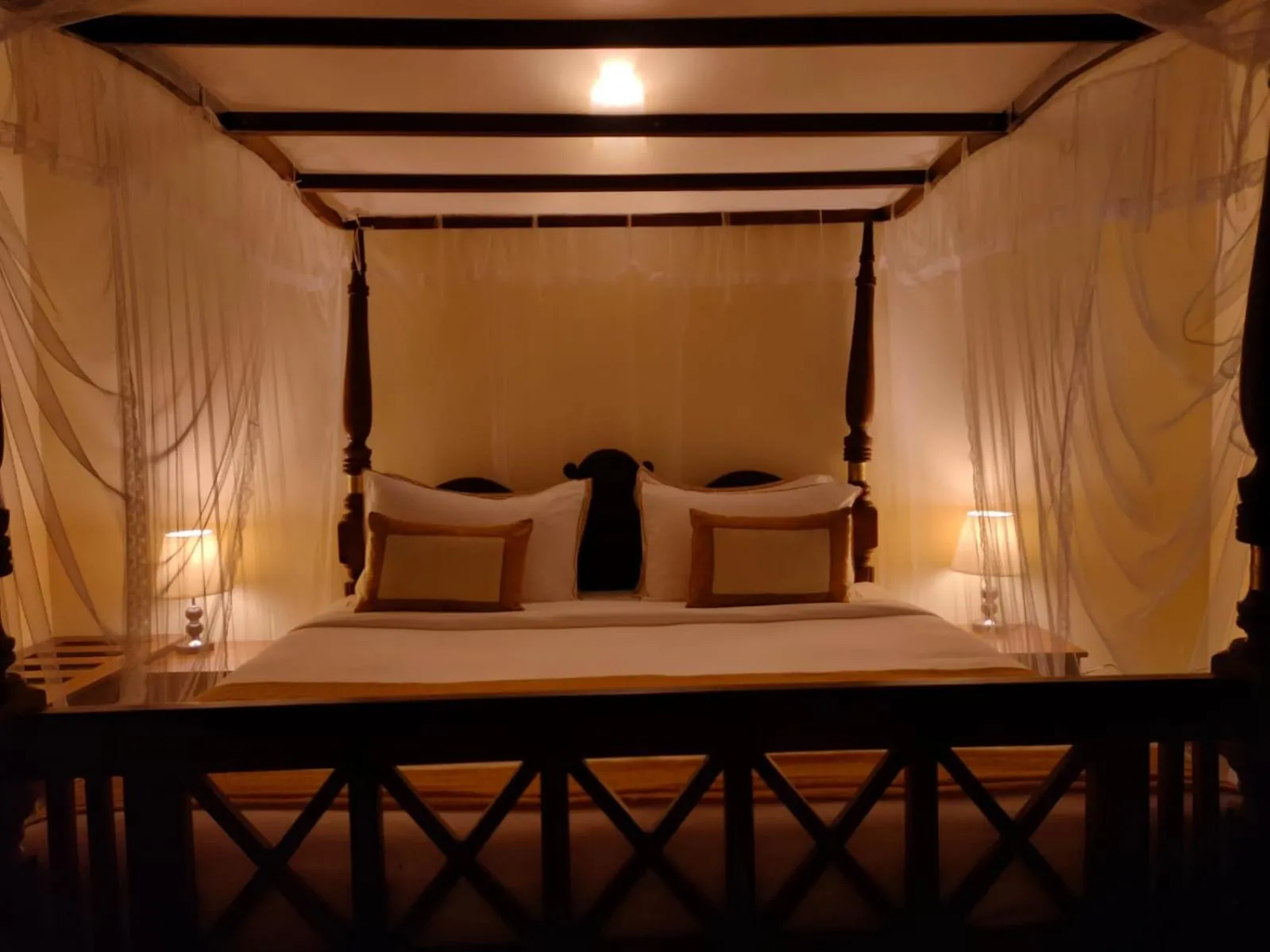 Bed in Heaven Palace