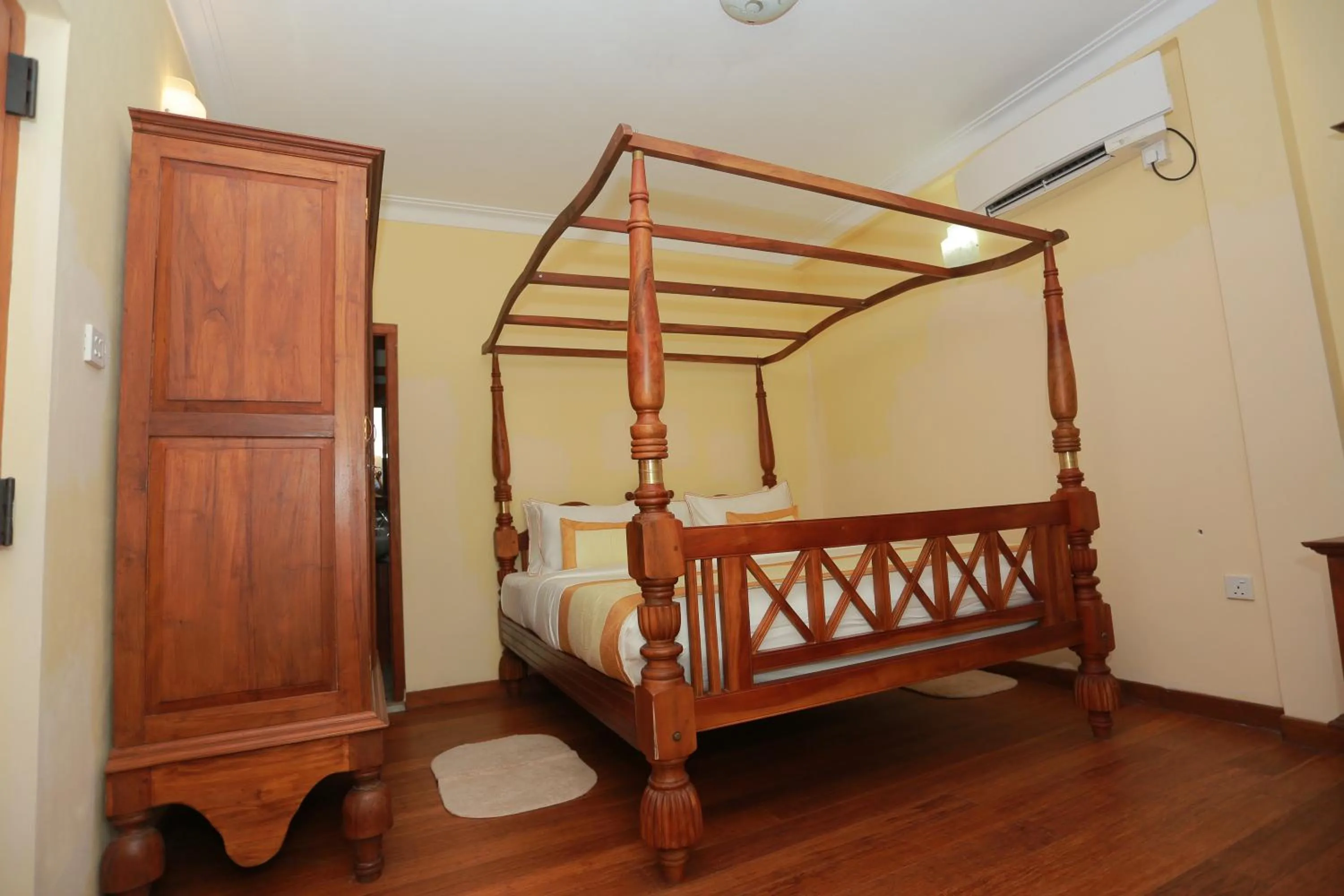 Bed in Heaven Palace