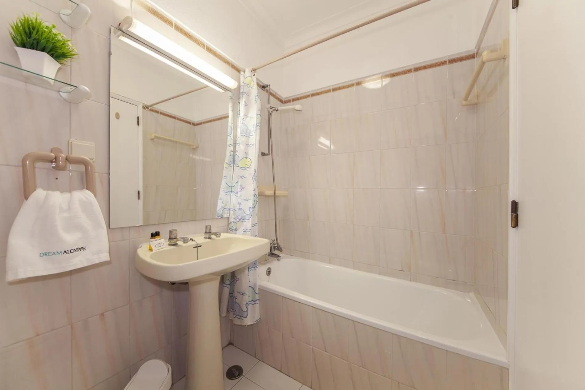 Floor plan in B25 - Candimar Beach Apartment