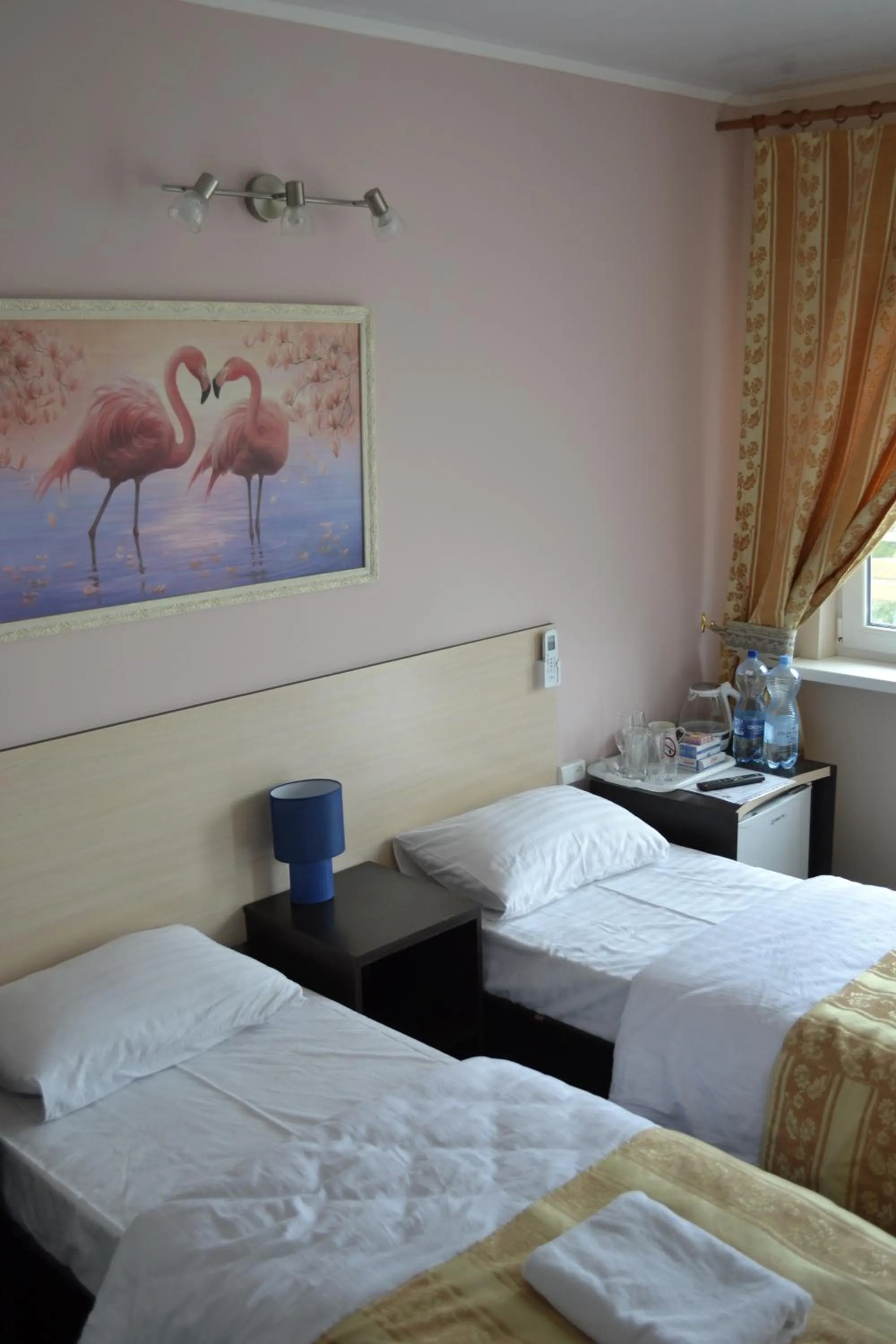 Budget Double or Twin Room in Shellman Apart Hotel