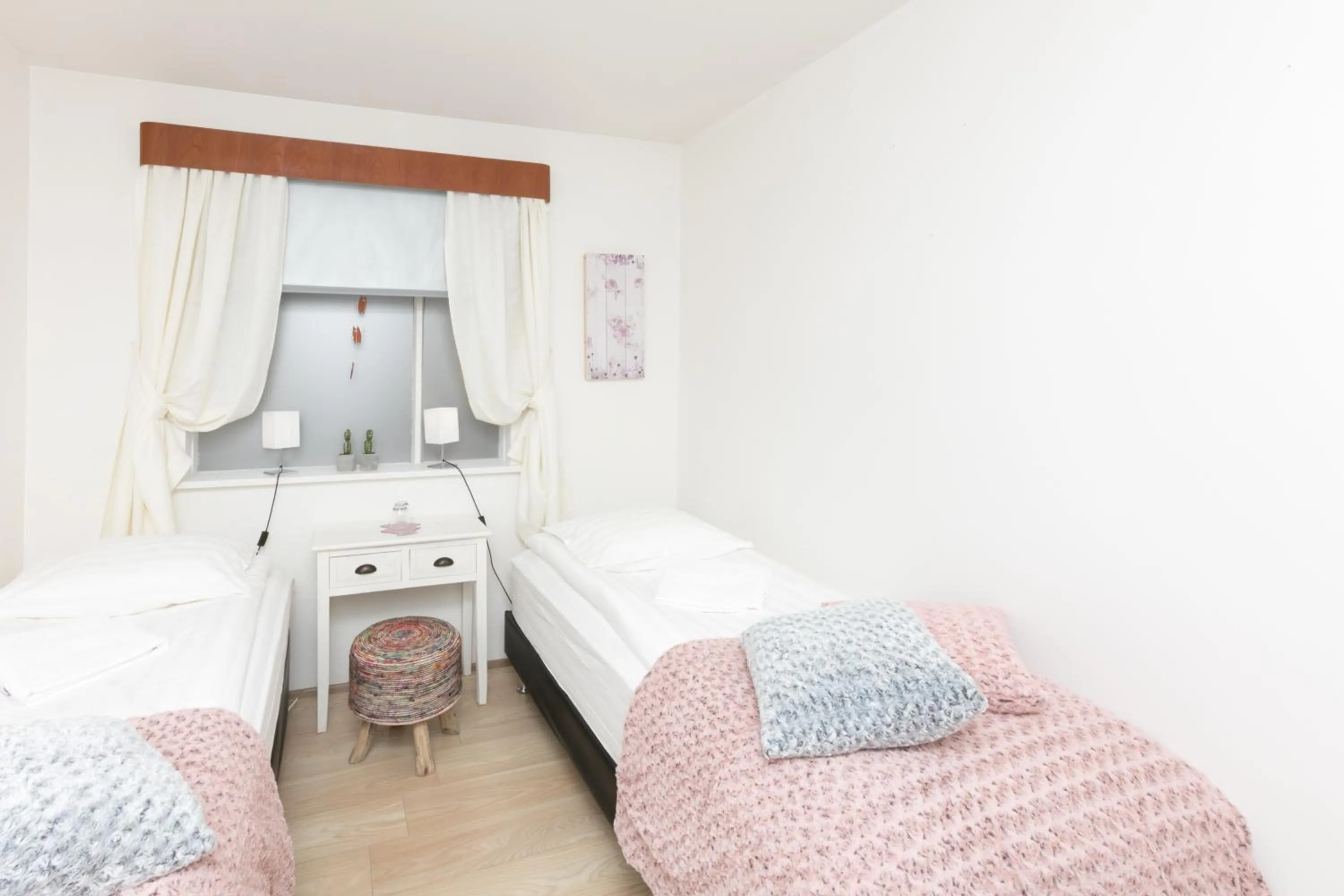 Bed in Blómasetrið Homestay