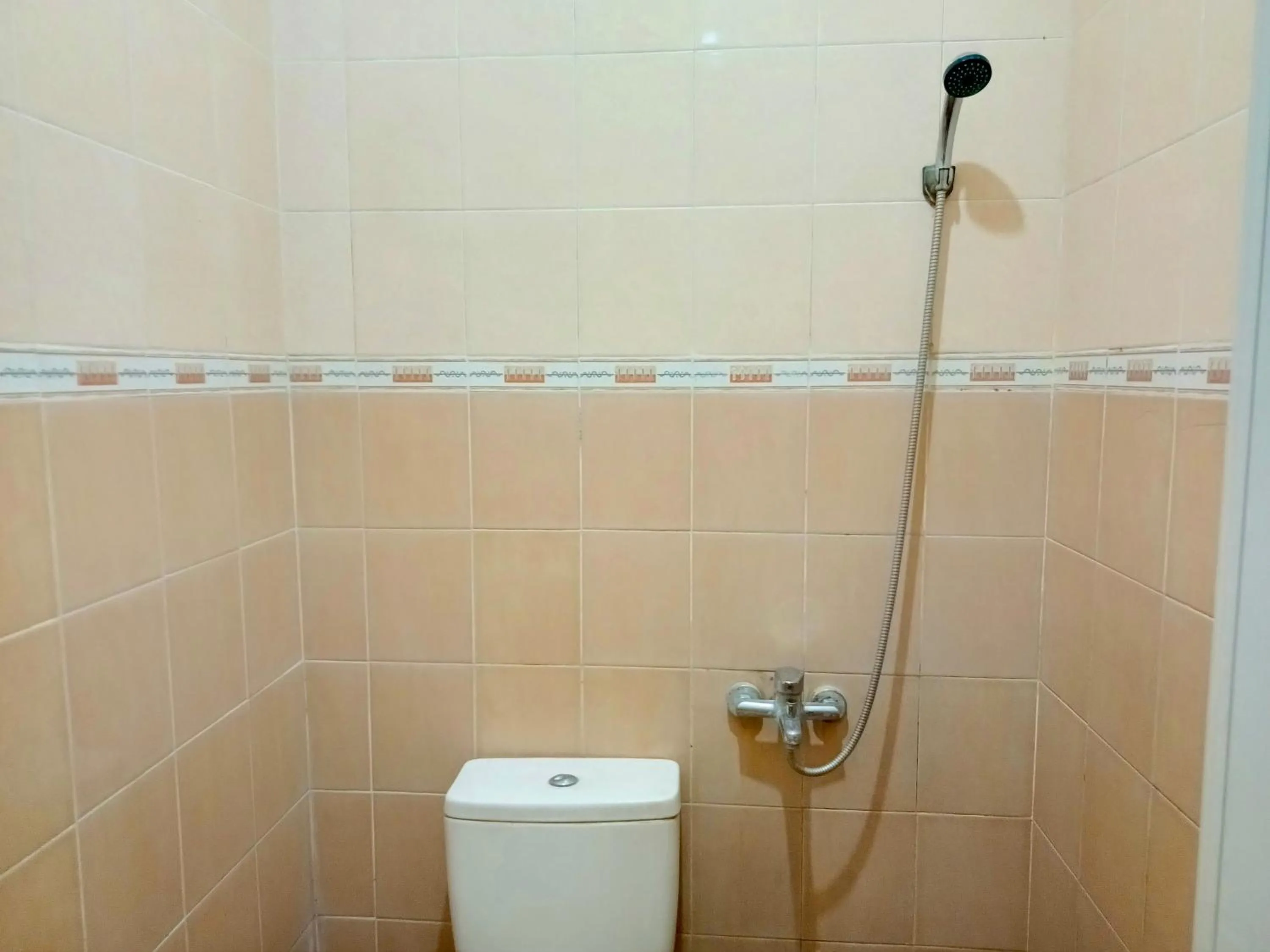 Shower in Kedung Ombo Homestay