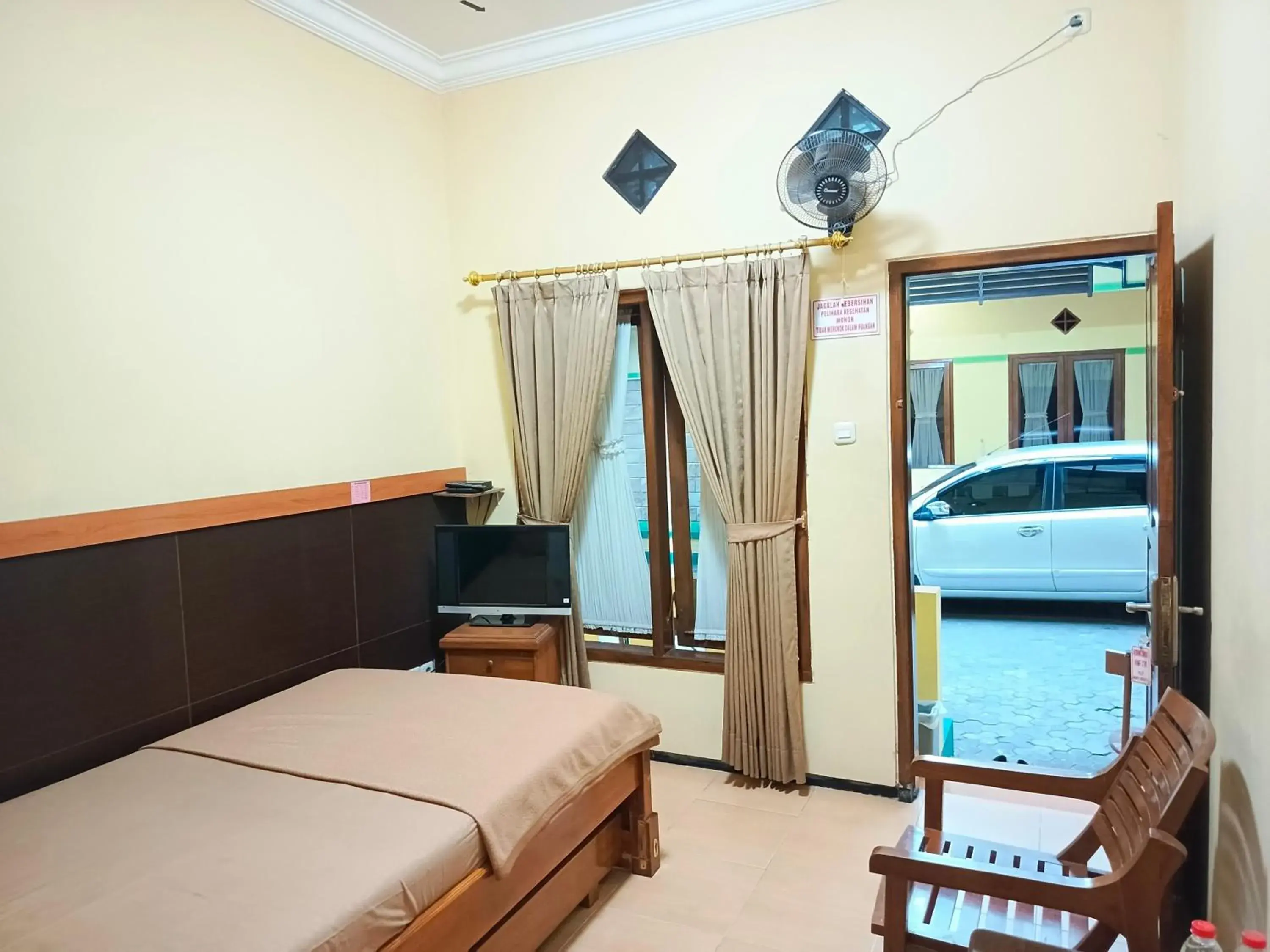 Bed in Kedung Ombo Homestay Bed in Kedung Ombo Homestay