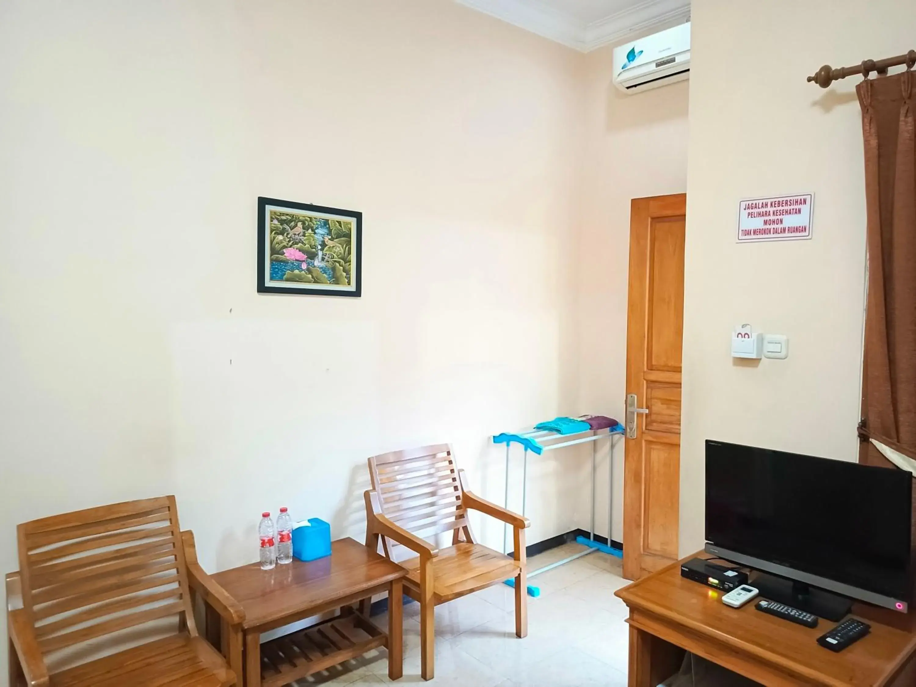 TV and multimedia in Kedung Ombo Homestay TV and multimedia in Kedung Ombo Homestay