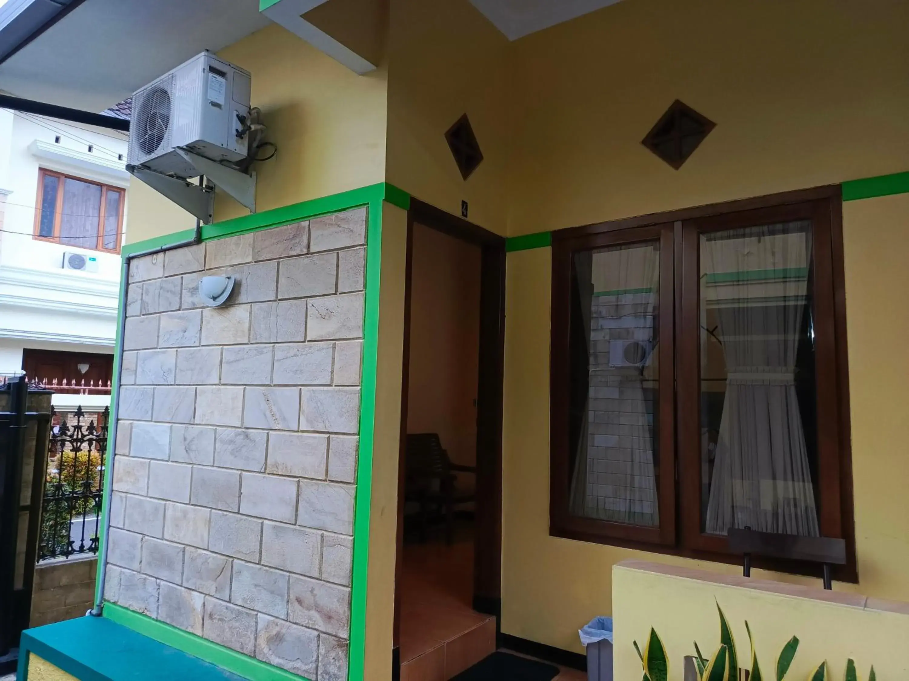 Property building in Kedung Ombo Homestay Property building in Kedung Ombo Homestay