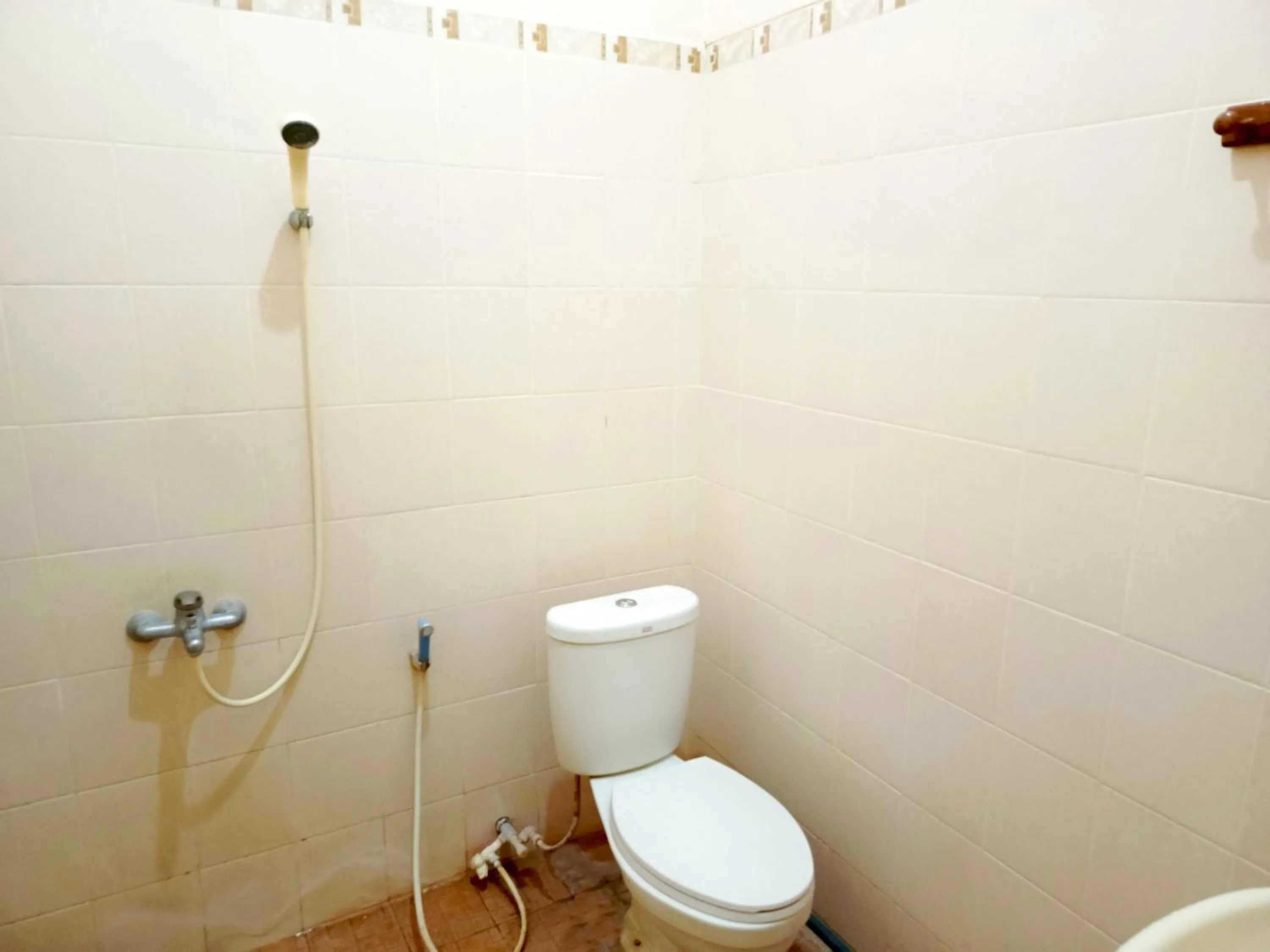 Shower in Kedung Ombo Homestay