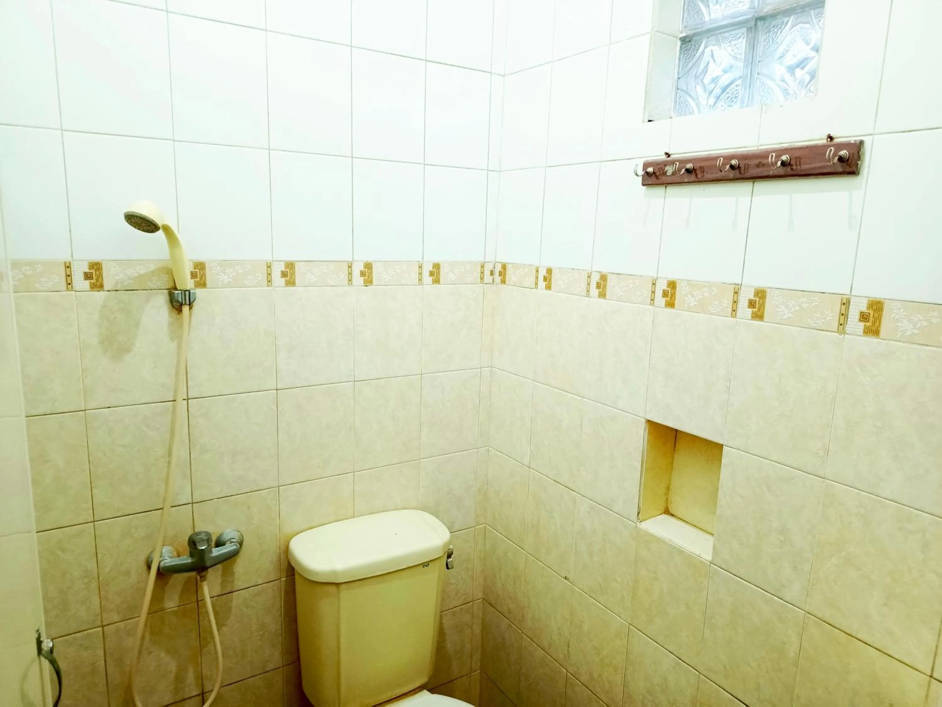 Shower in Kedung Ombo Homestay