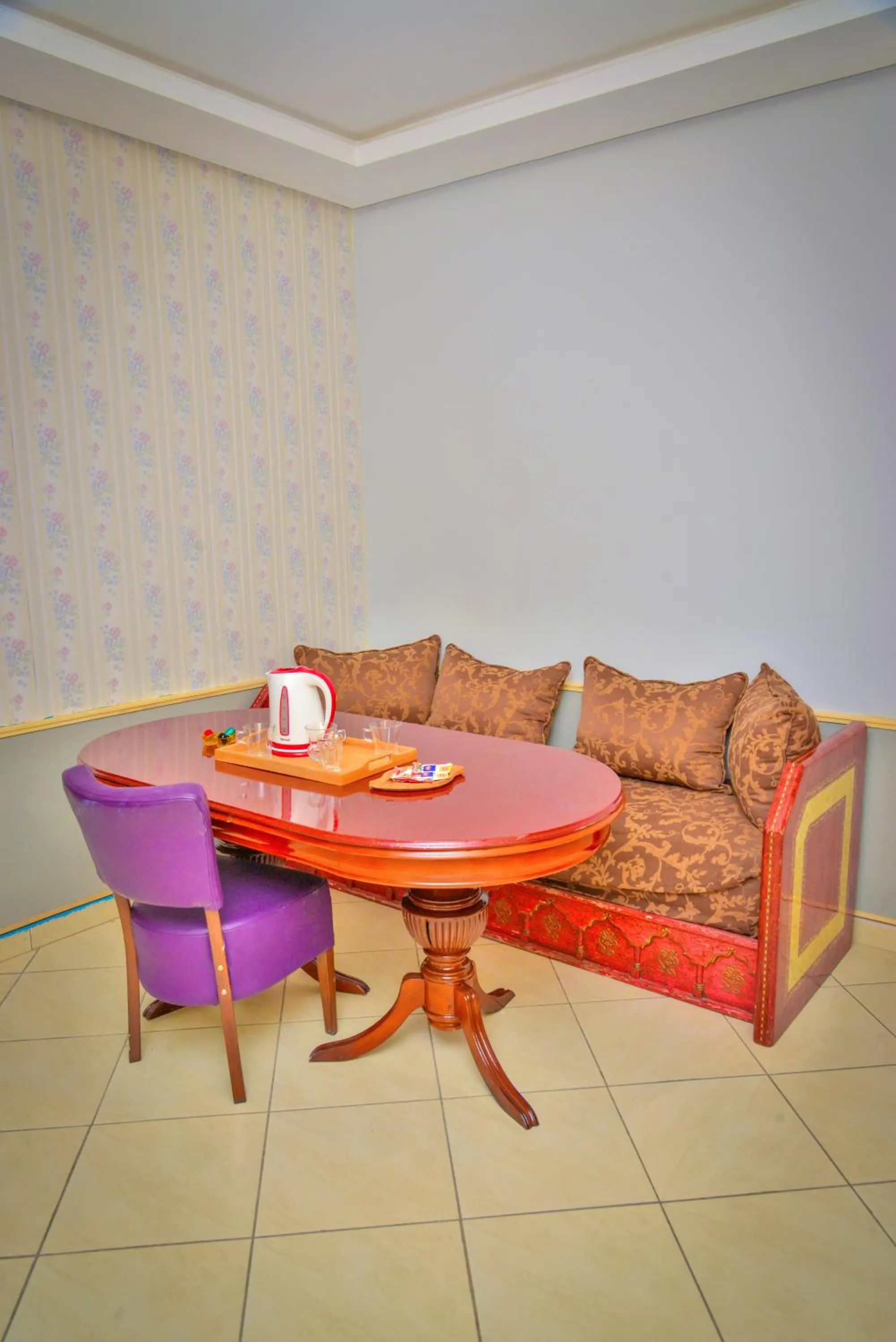 Living room in Free Zone Hotel