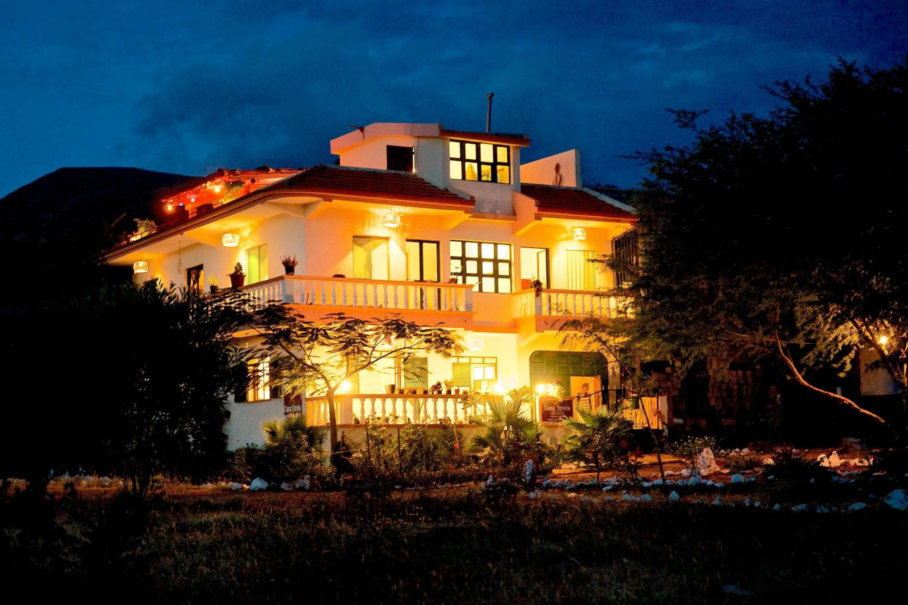 Property building in Casa Strela B&B Tarrafal
