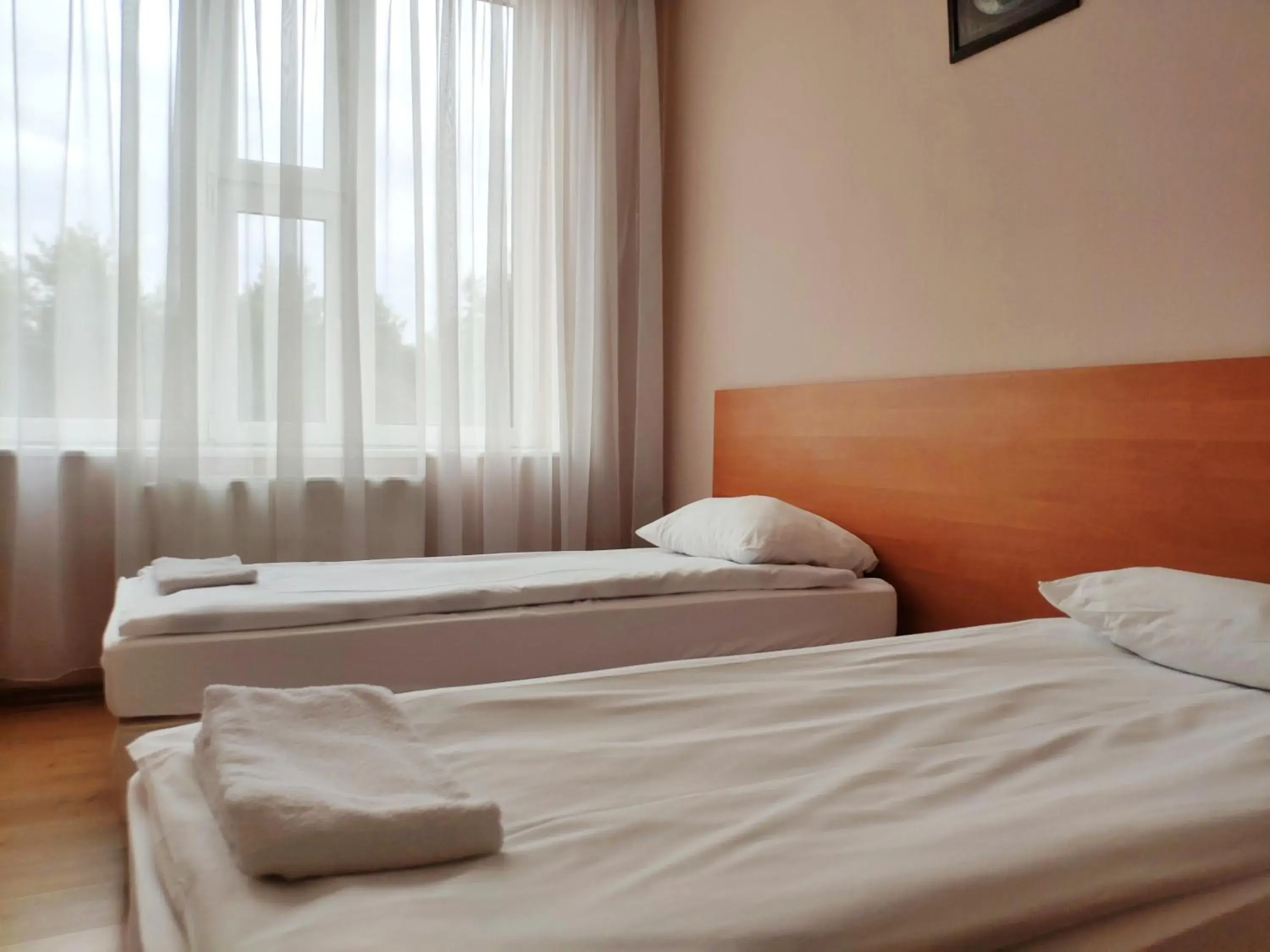 Economy Twin Room in Hotel Akor Economy Twin Room in Hotel Akor