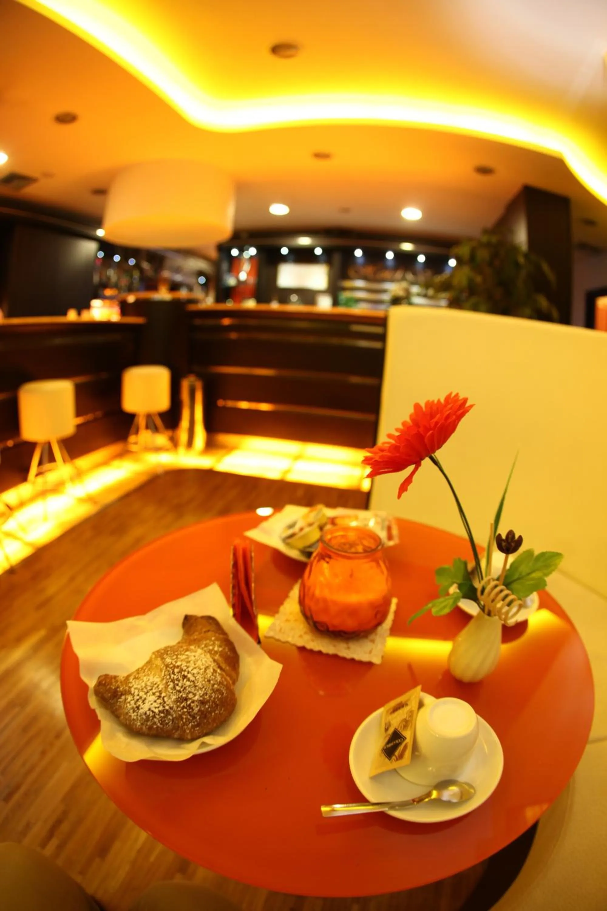 Breakfast in Hotel Vogue