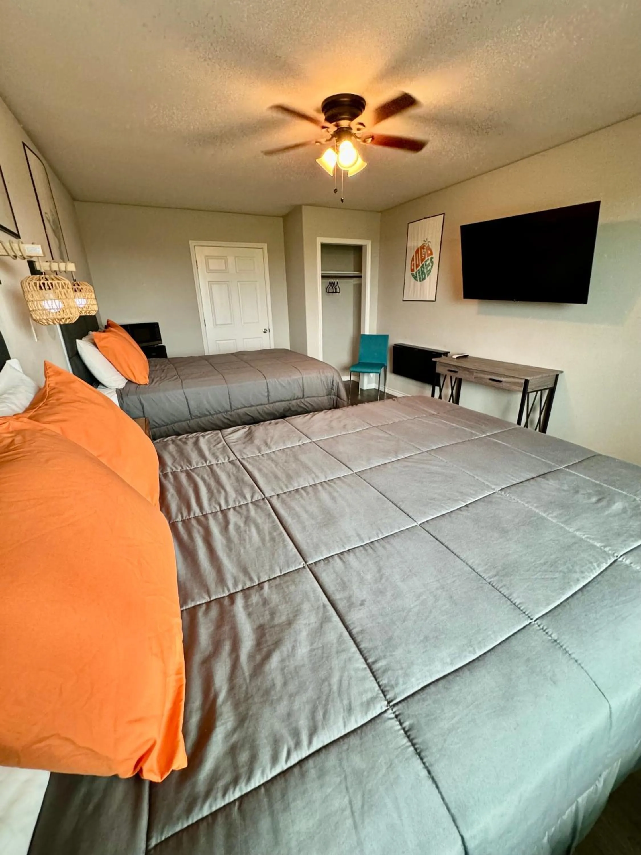 Bed in The 409 Bolivar Beach Hotel