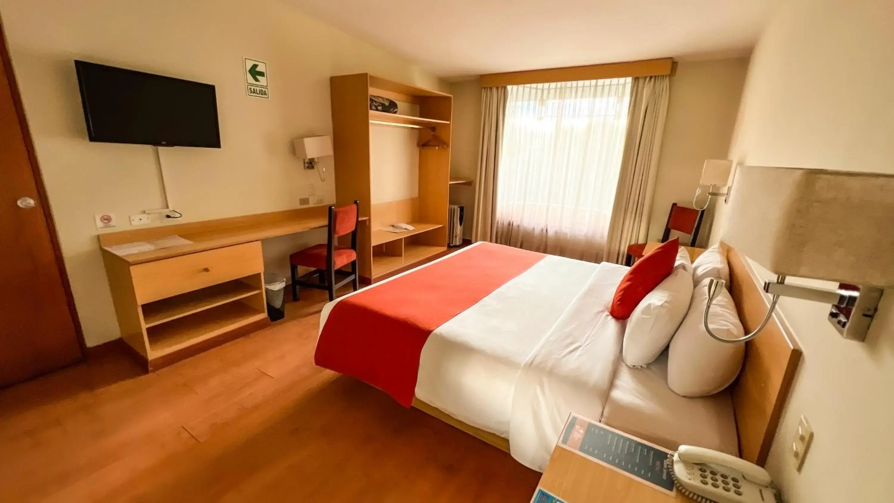 Standard Double Room in Lake Titicaca Hotel Standard Double Room in Lake Titicaca Hotel