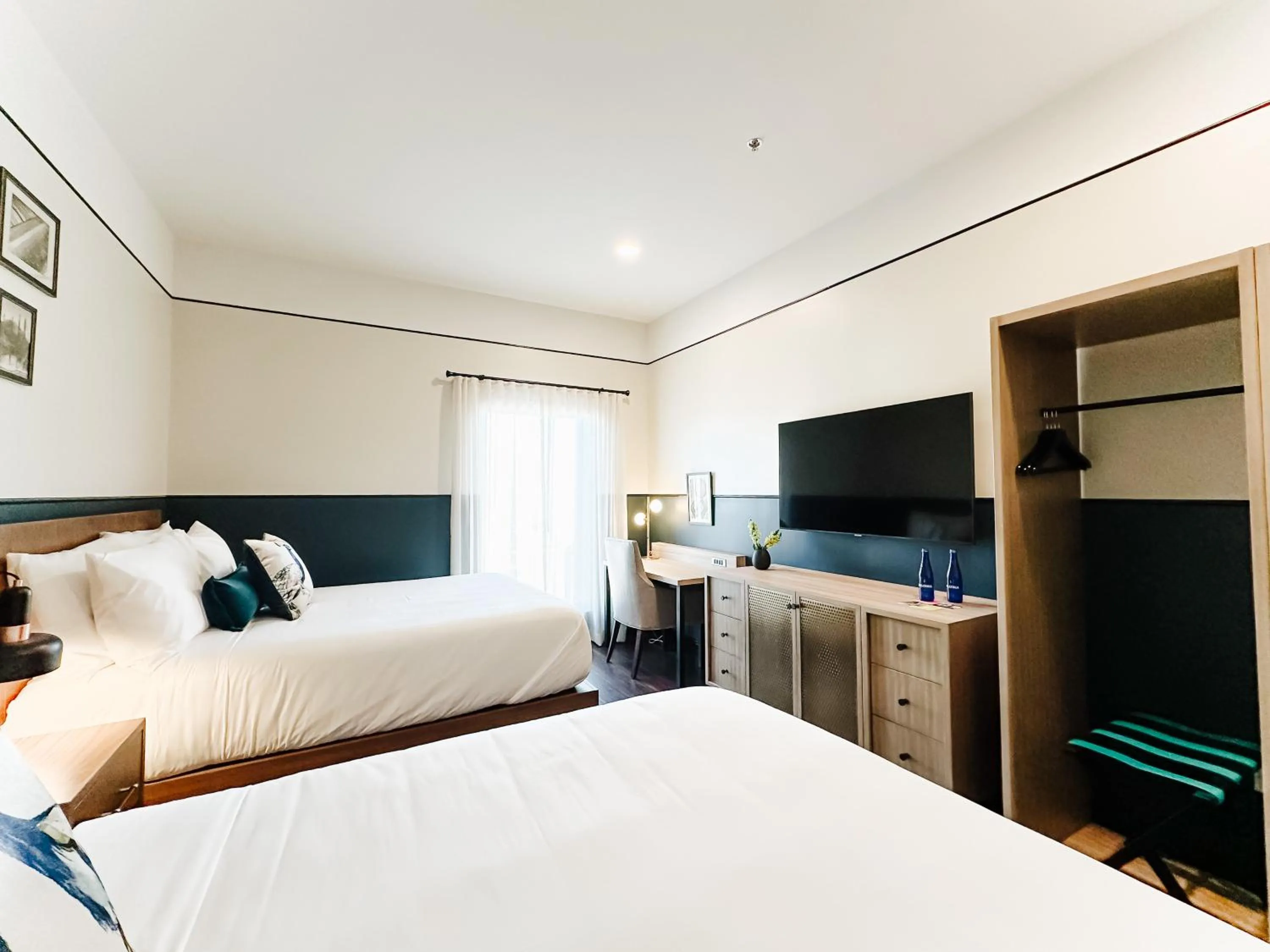 Bed in The Carpentry Hotel