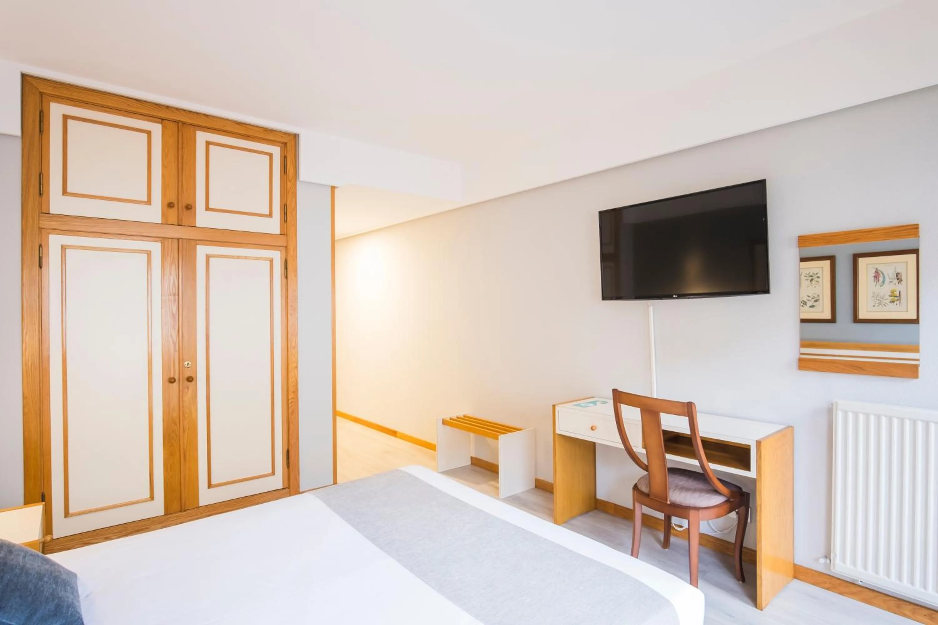 Bedroom, Bed in Hotel Alda Boiro