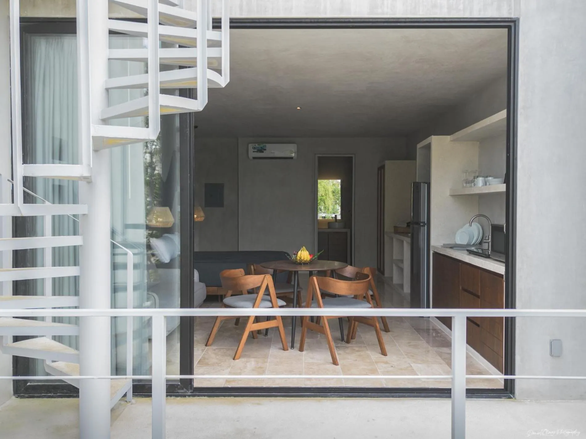 Living room in Seremonia Selva by The Spot Rentals