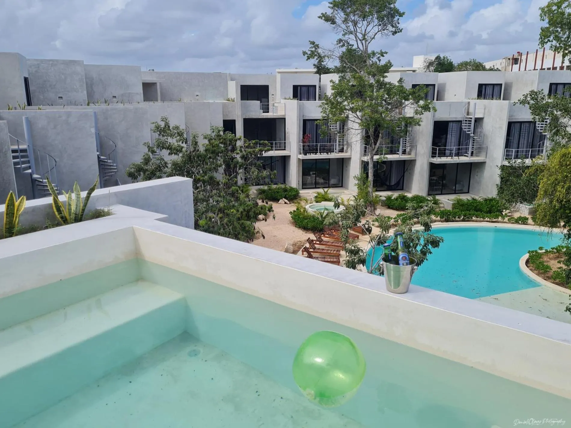 Swimming pool in Seremonia Selva by The Spot Rentals