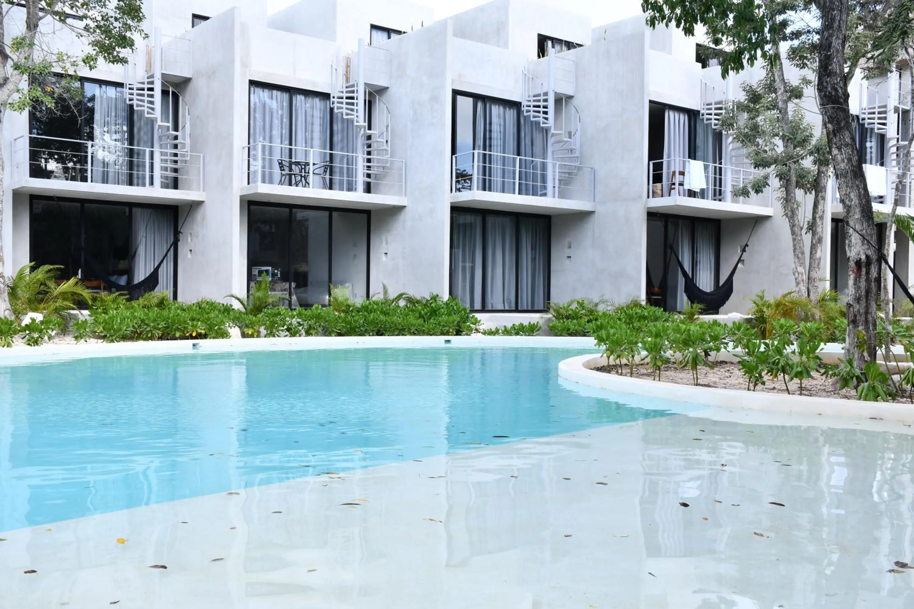 Swimming pool in Seremonia Selva by The Spot Rentals