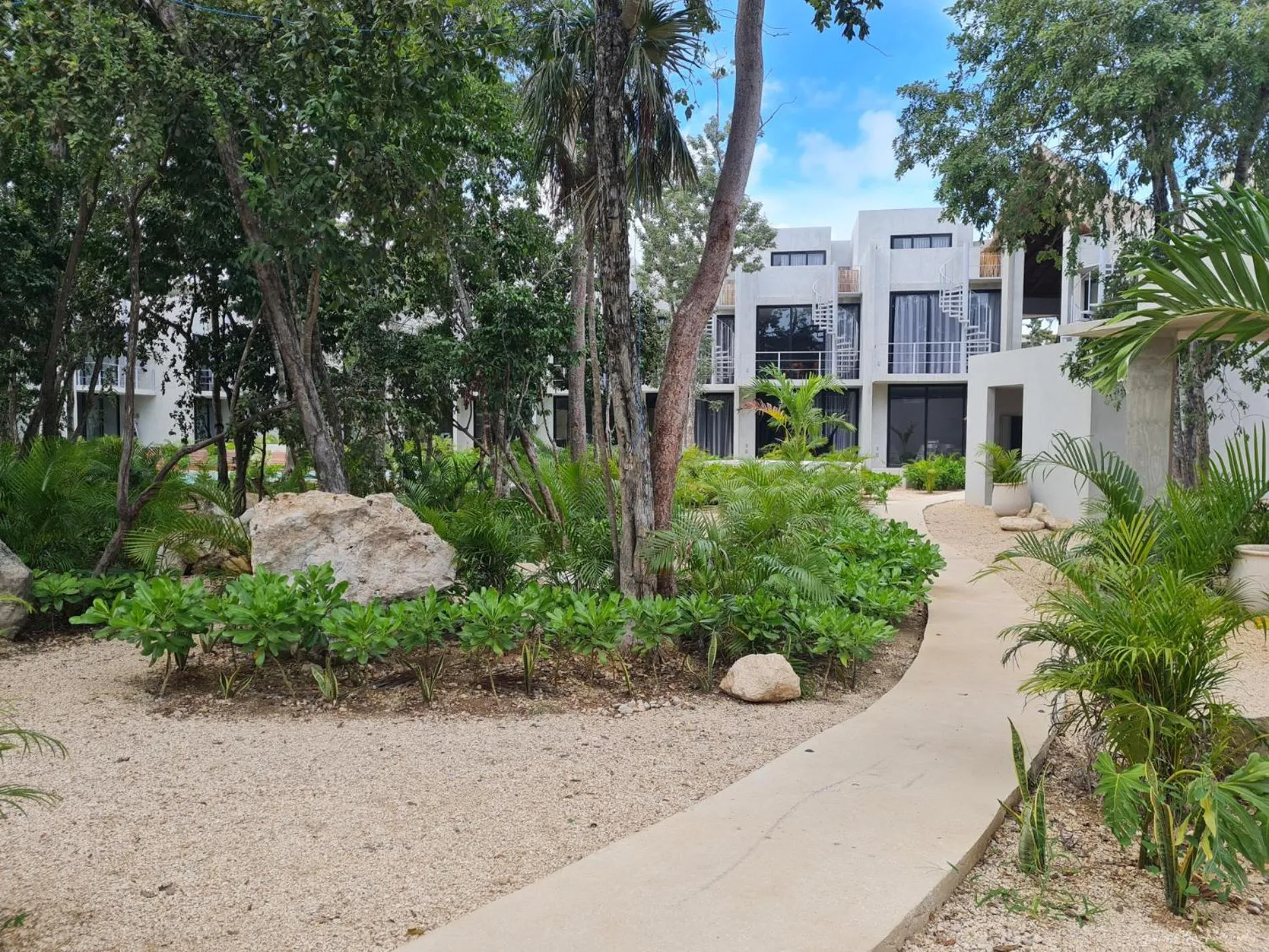 Garden view in Seremonia Selva by The Spot Rentals
