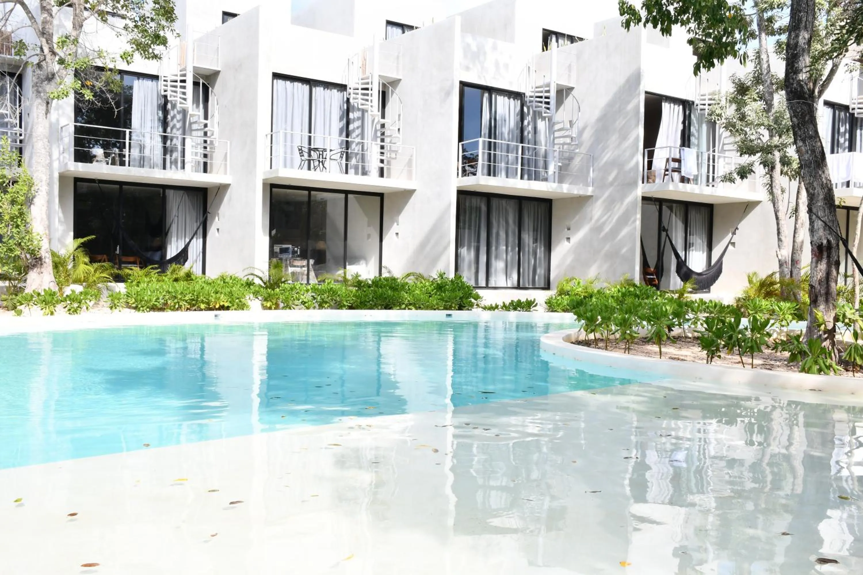 Swimming pool in Seremonia Selva by The Spot Rentals