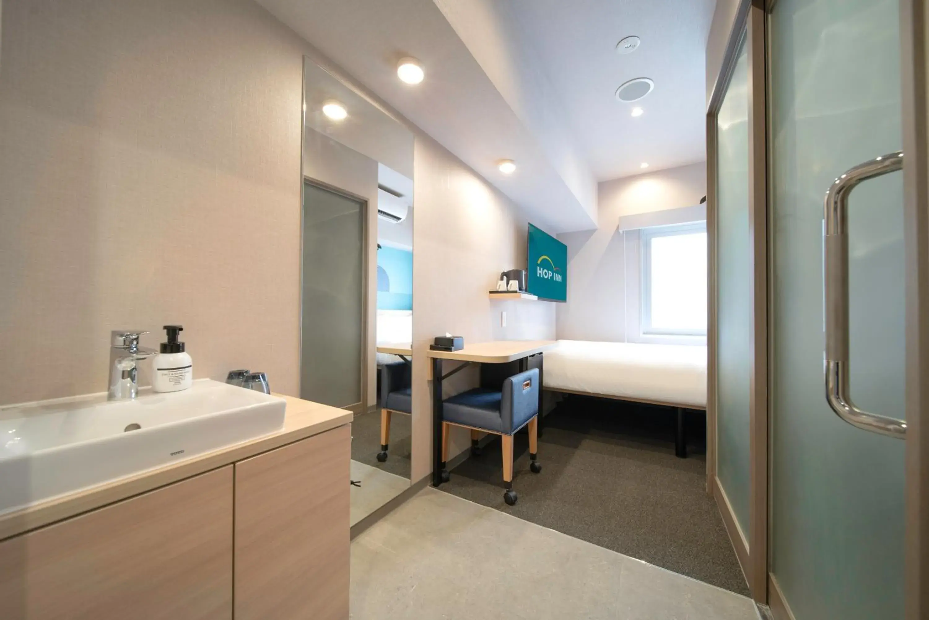 Bedroom, Bed in Hop Inn Tokyo Ueno Bedroom, Bed in Hop Inn Tokyo Ueno