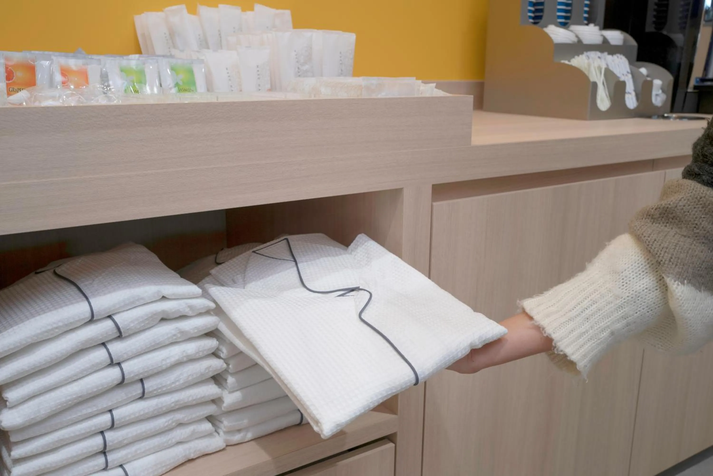 Lobby or reception in Hop Inn Tokyo Ueno