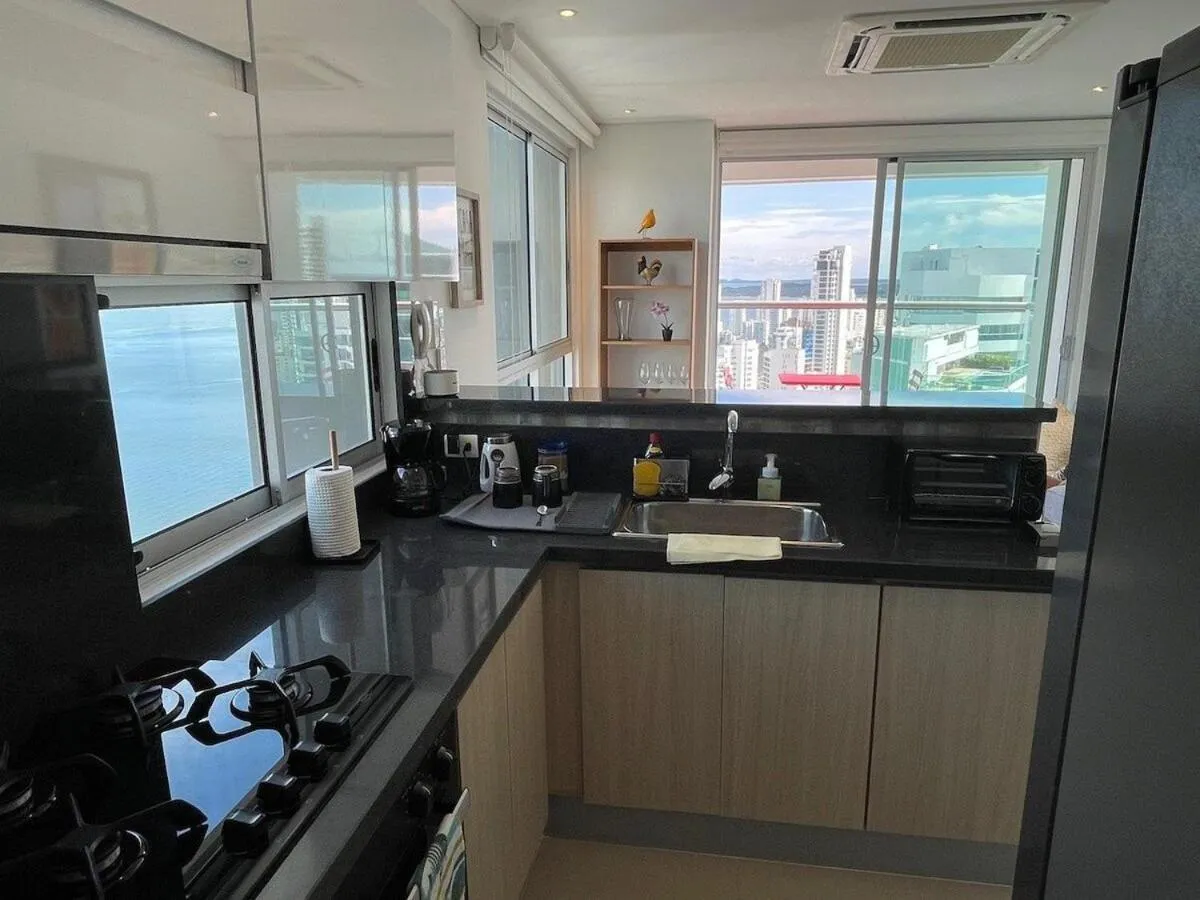 Kitchen or kitchenette in U-GO Edificio Murano Elite Bocagrande Frente al Mar
