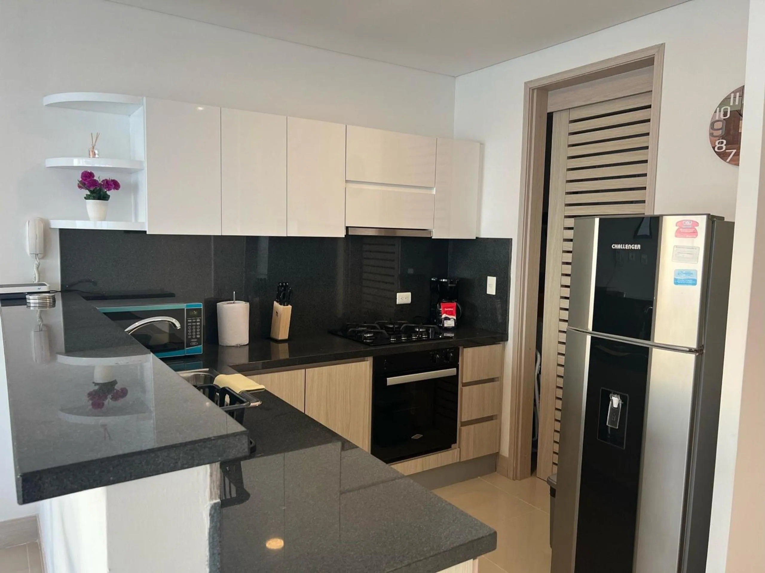 Kitchen or kitchenette in U-GO Edificio Murano Elite Bocagrande Frente al Mar