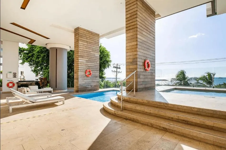 Swimming pool in U-GO Edificio Murano Elite Bocagrande Frente al Mar