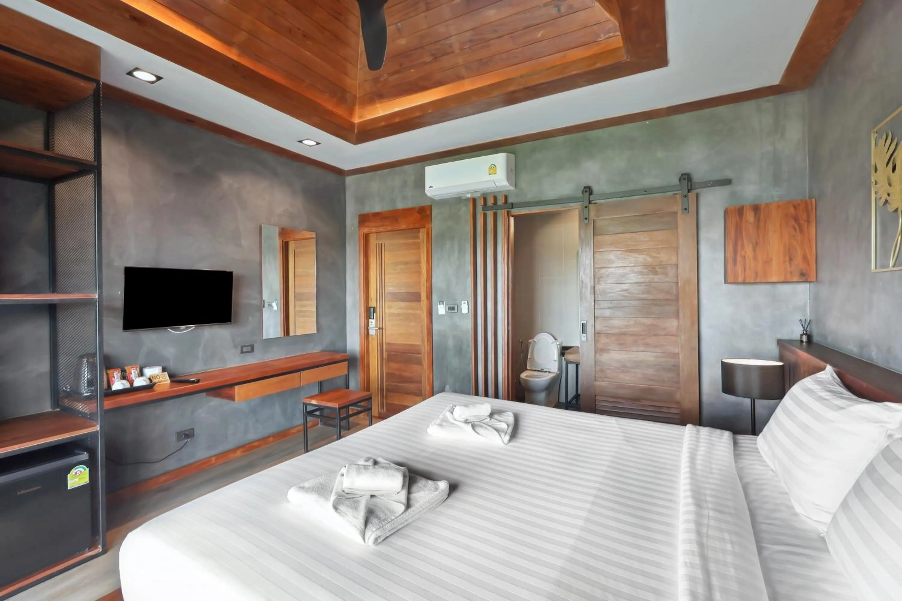 Bed in Pha Lae Tawan@Siray