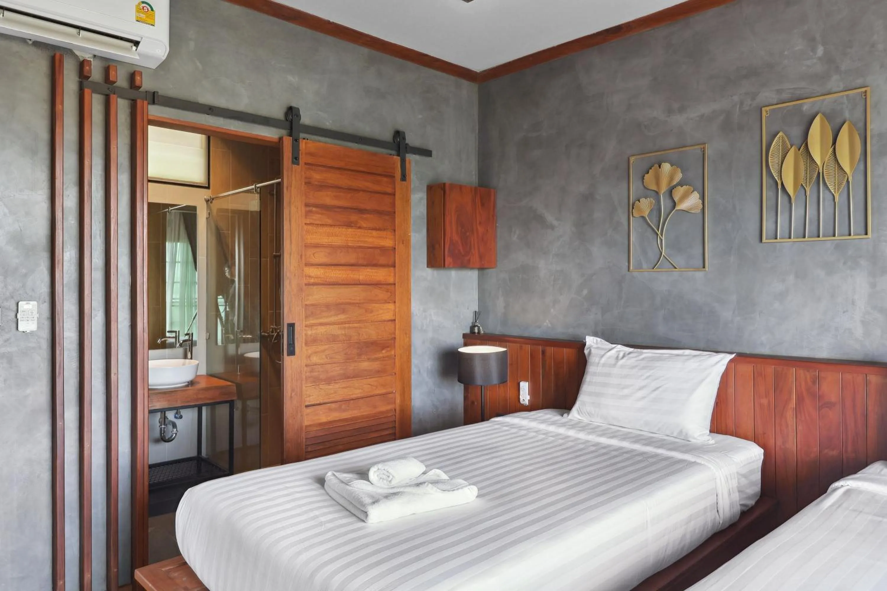 Bed in Pha Lae Tawan@Siray