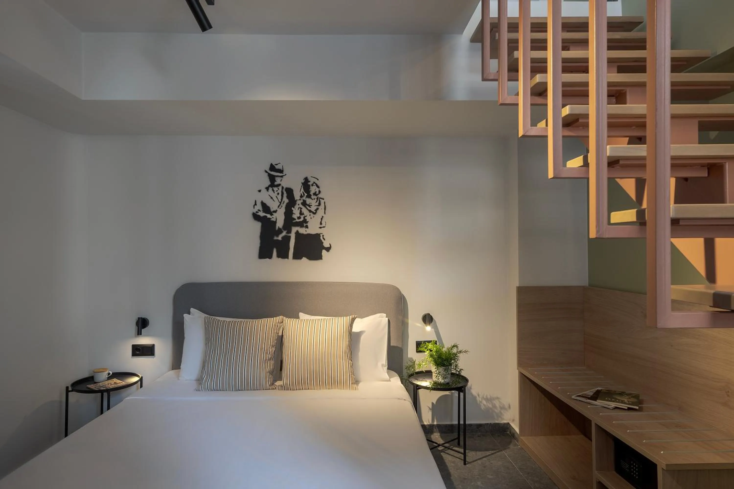 Photo of the whole room, Bed in Bonnie Athens by Nin&Bau