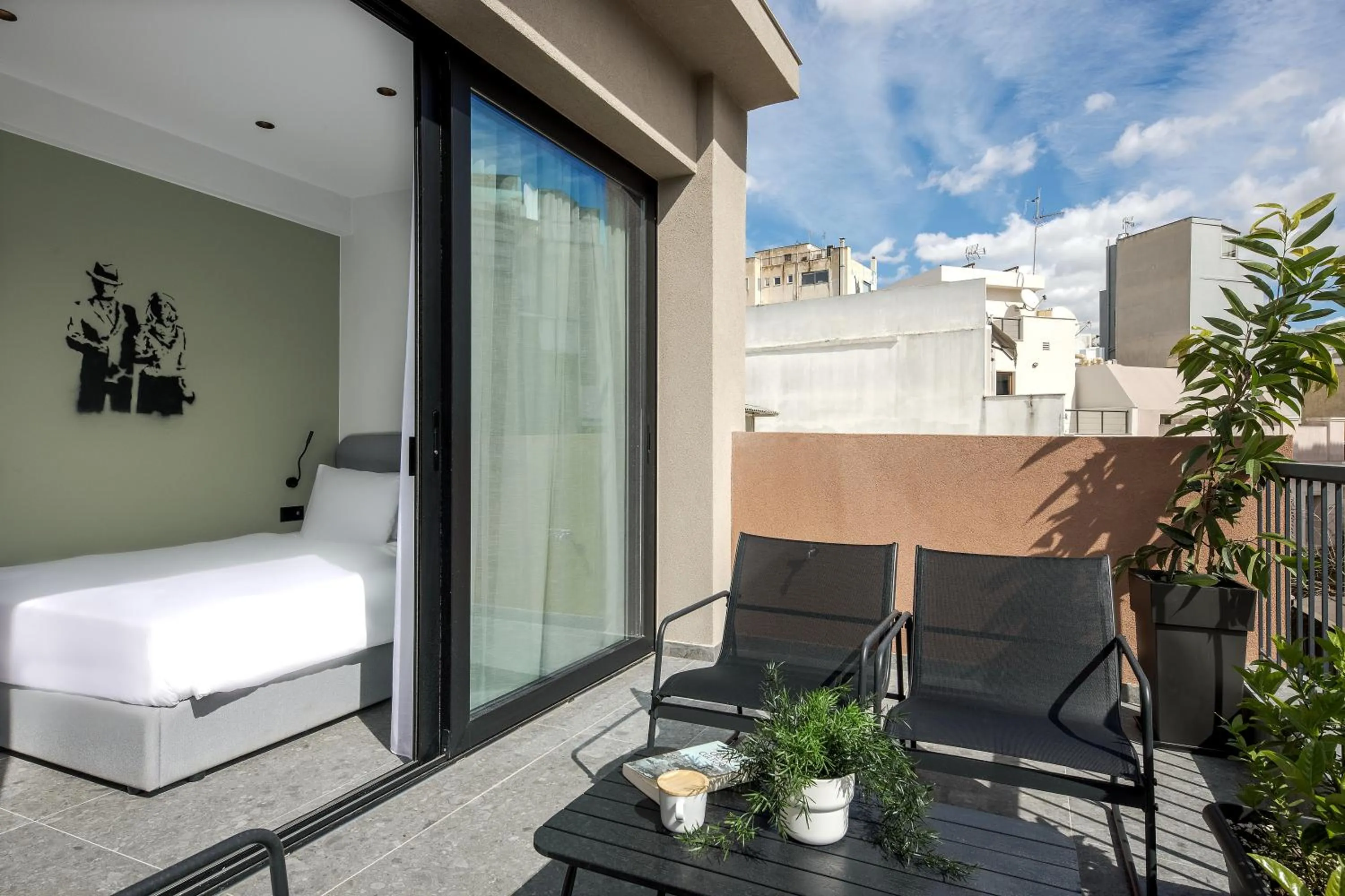 Balcony/Terrace in Bonnie Athens by Nin&Bau