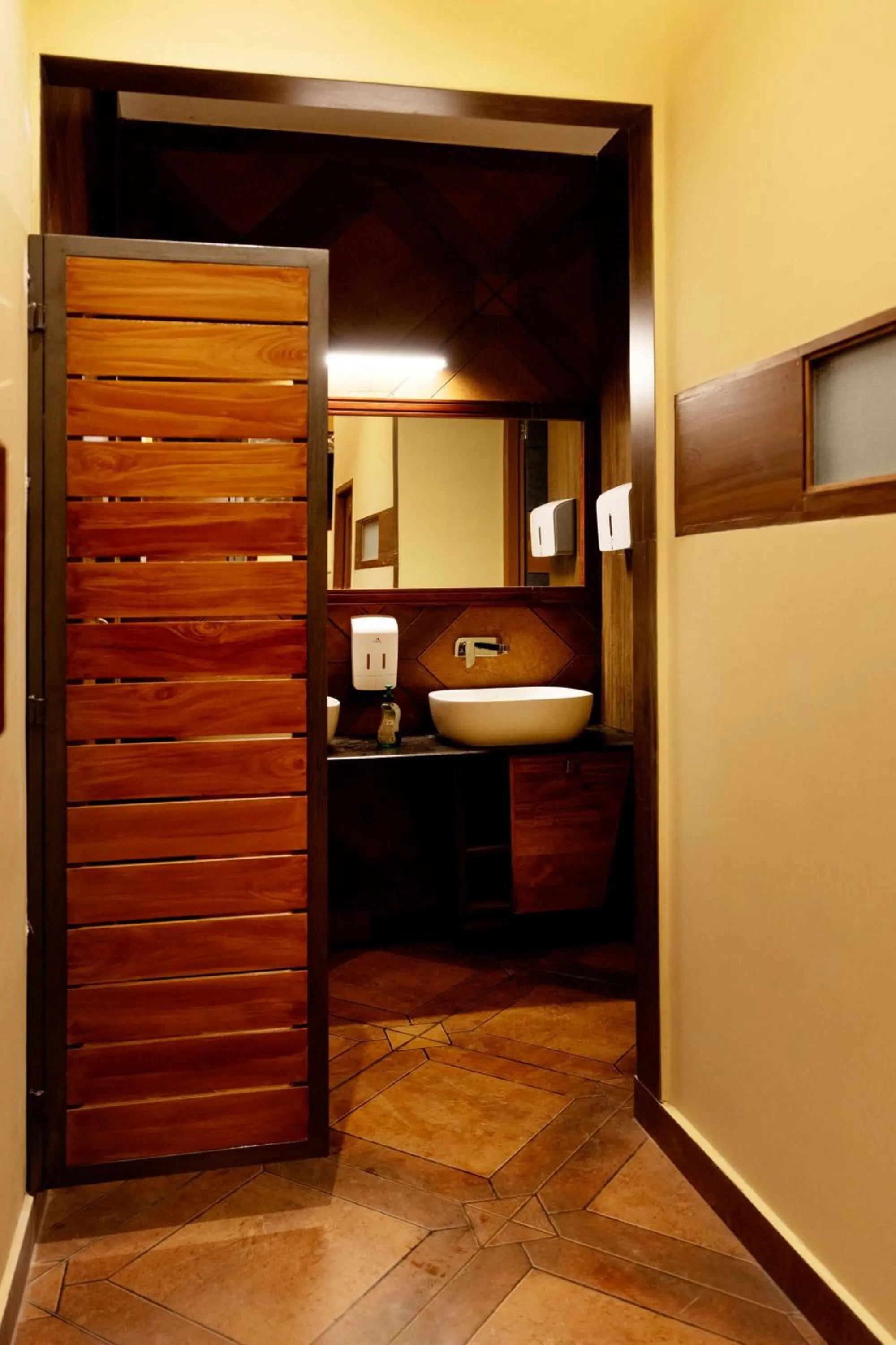 Bathroom in Casa Bella, Thekkady