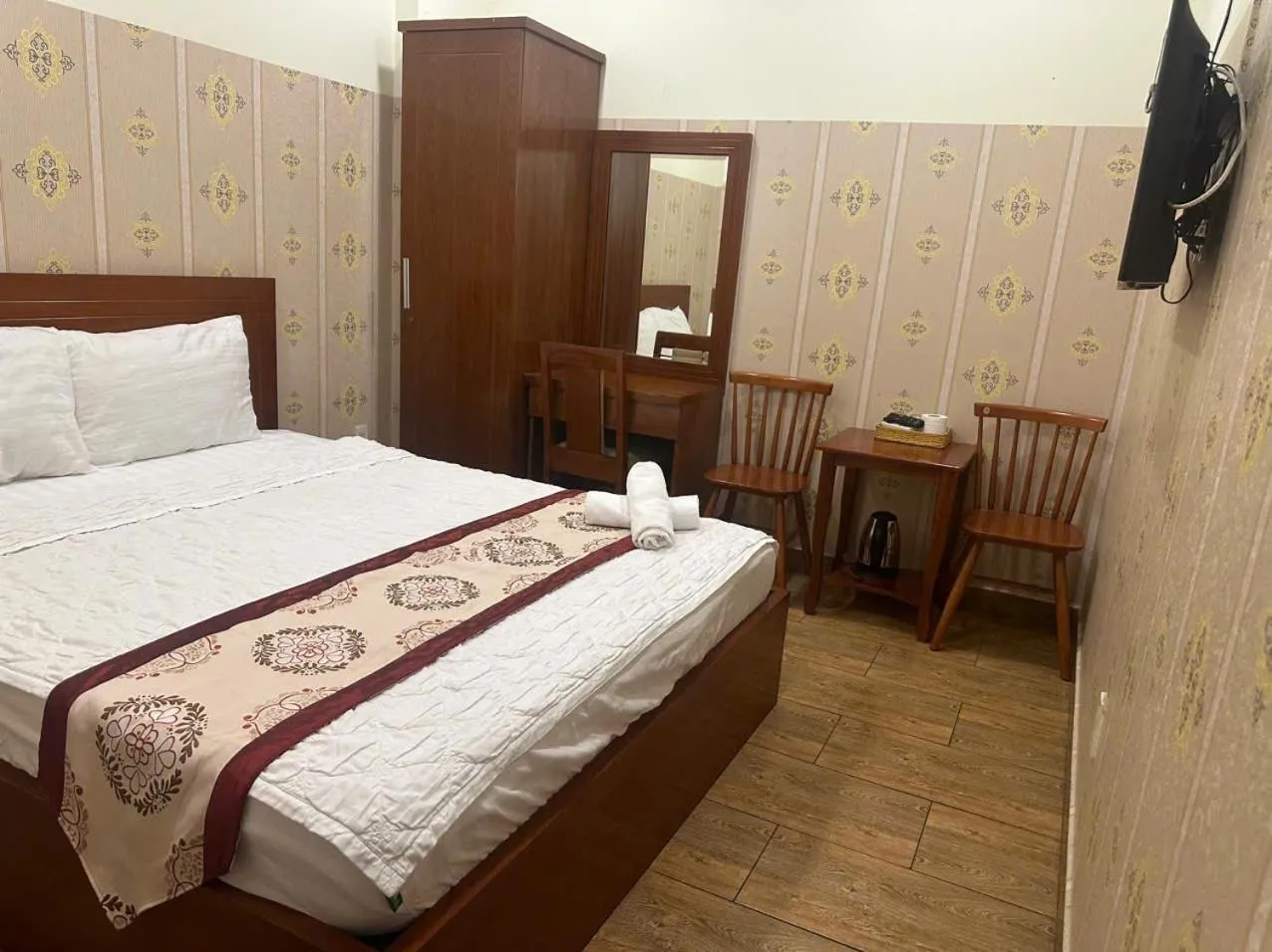 Bedroom in Dũng India Hotel